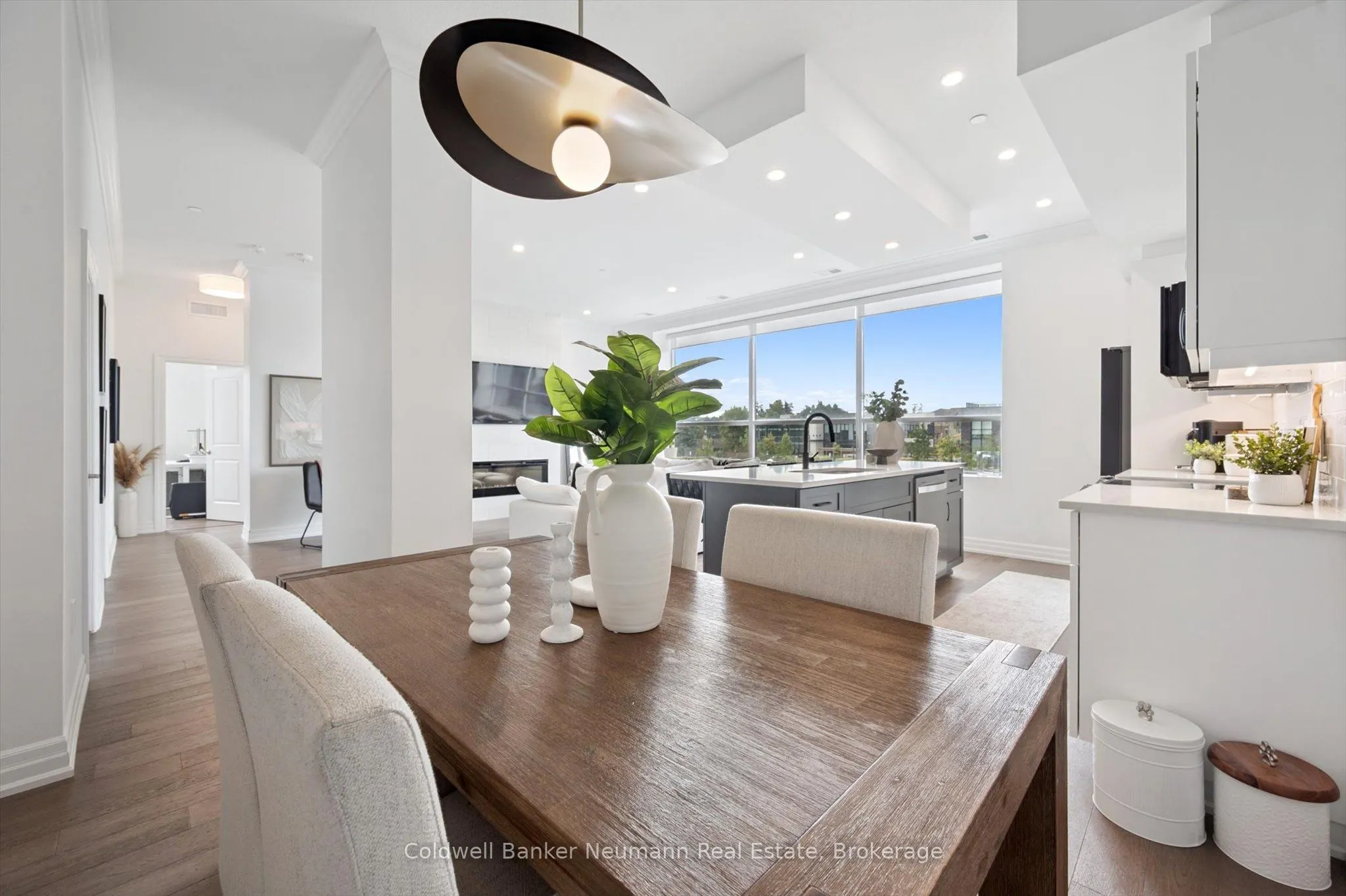1880 Gordon Street, #204