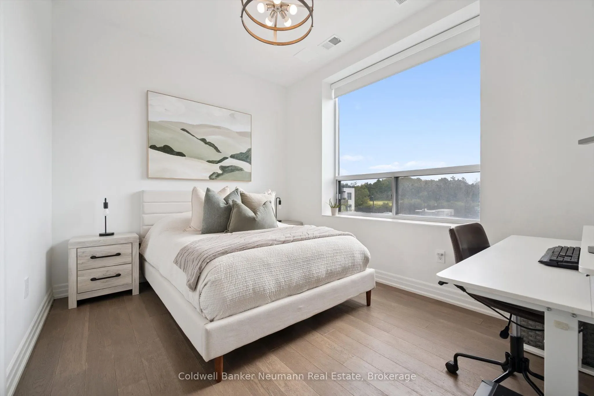 1880 Gordon Street, #204
