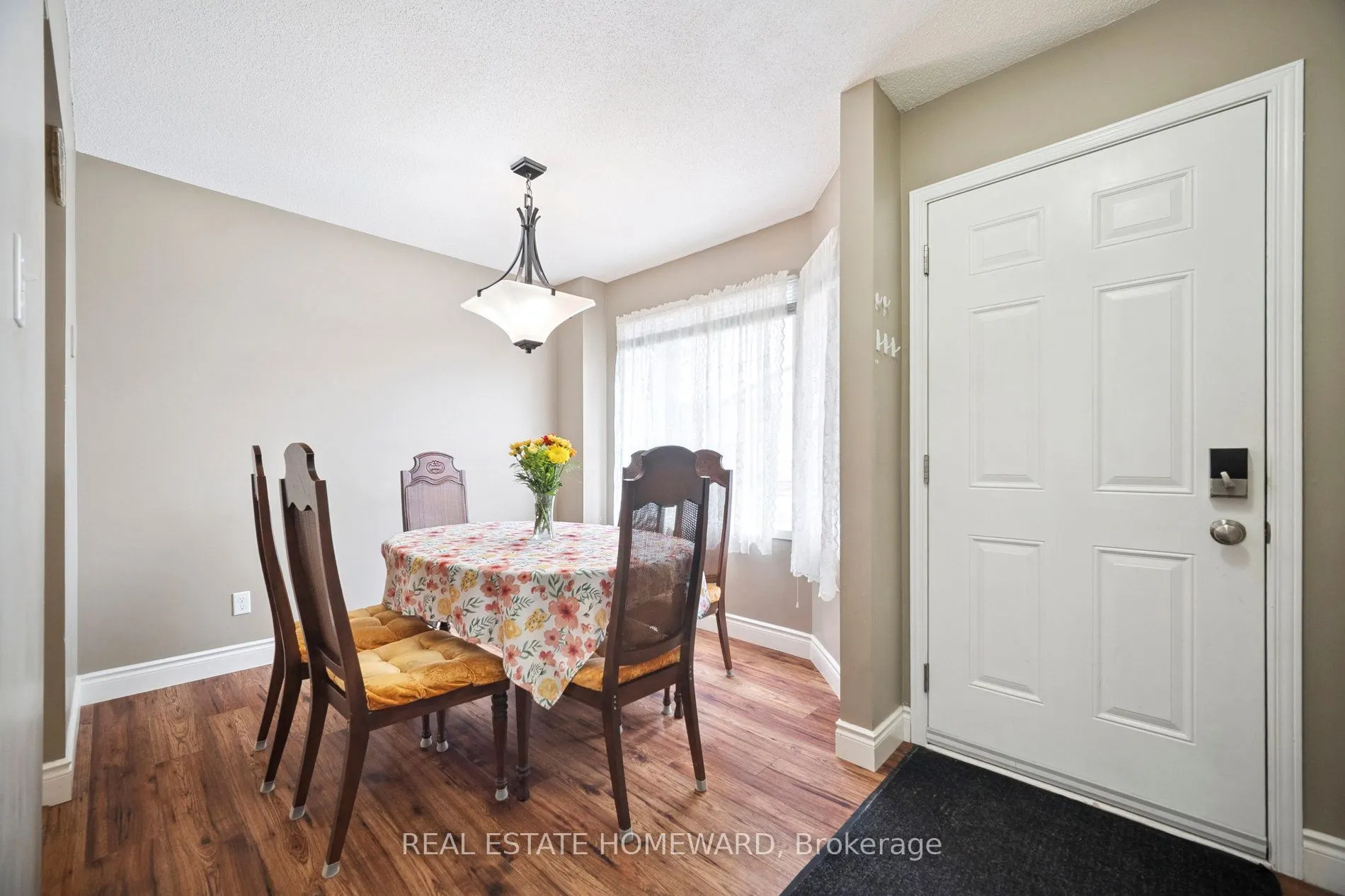 12-1093 Nellis Street, #12