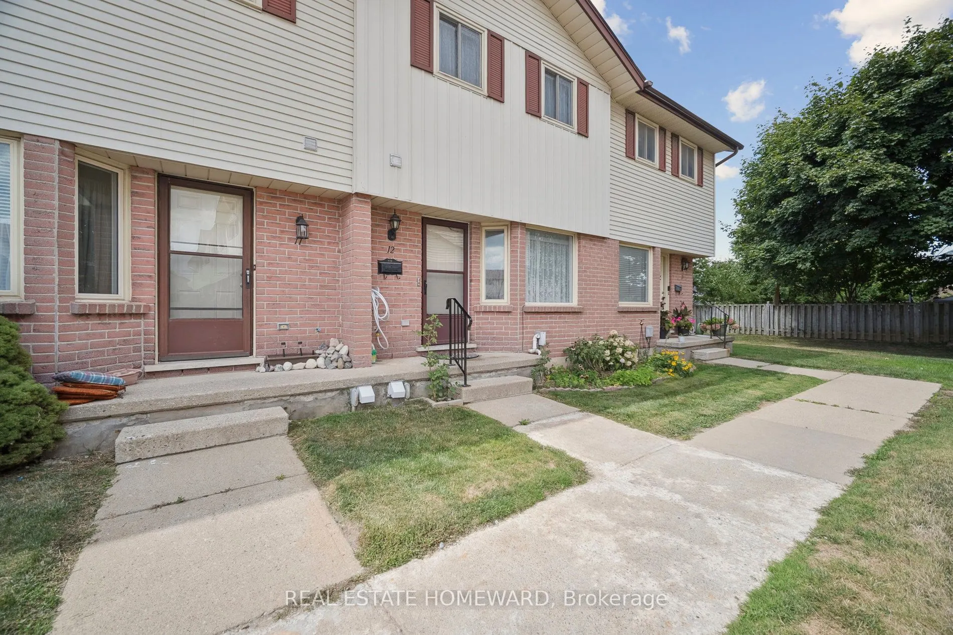 12-1093 Nellis Street, #12