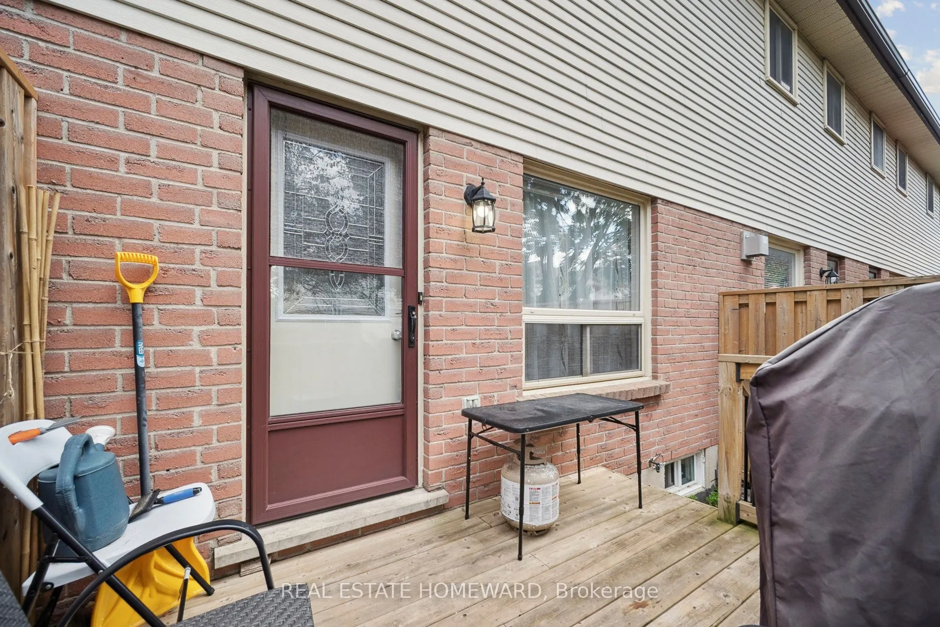 12-1093 Nellis Street, #12