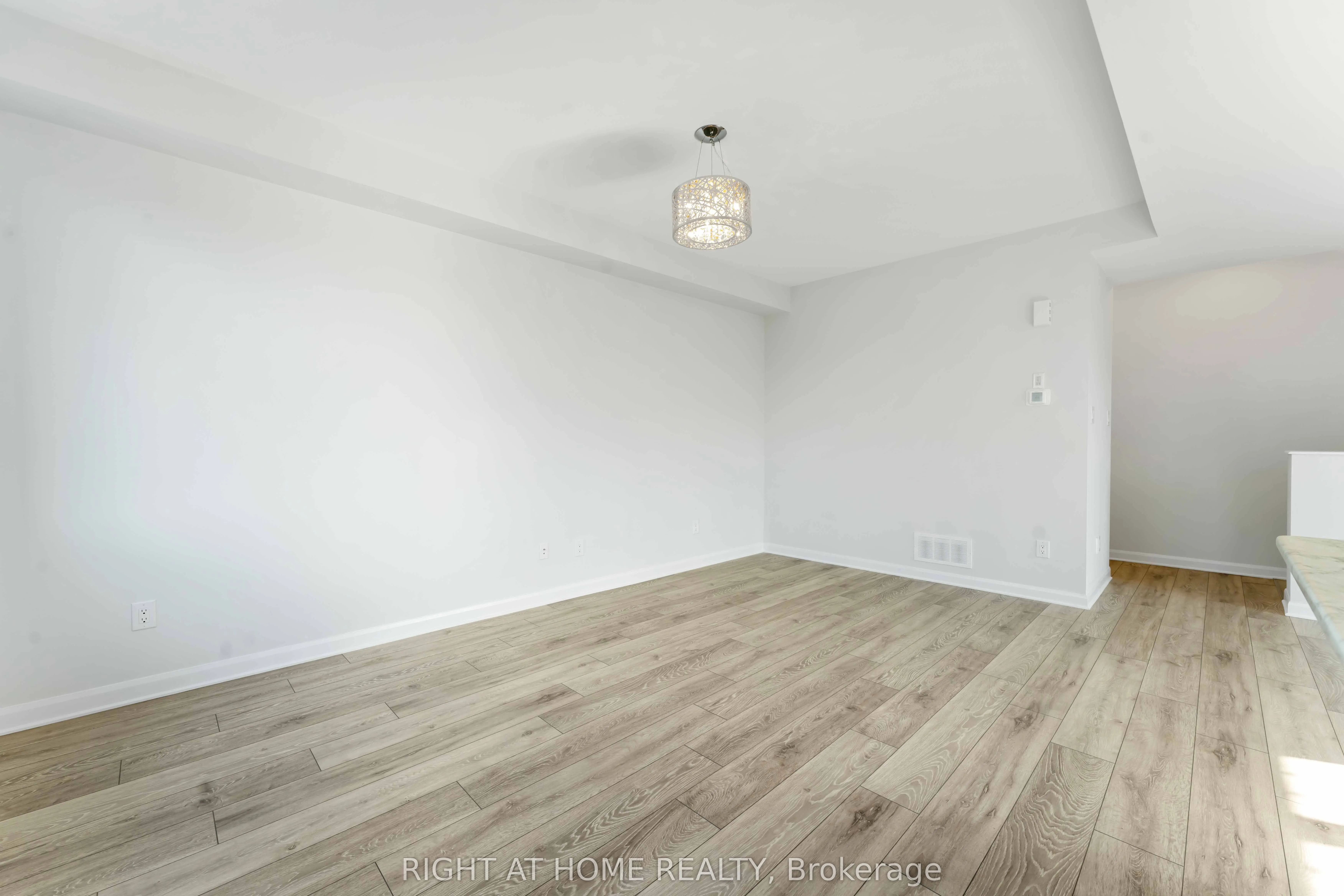 214 Attwell Private