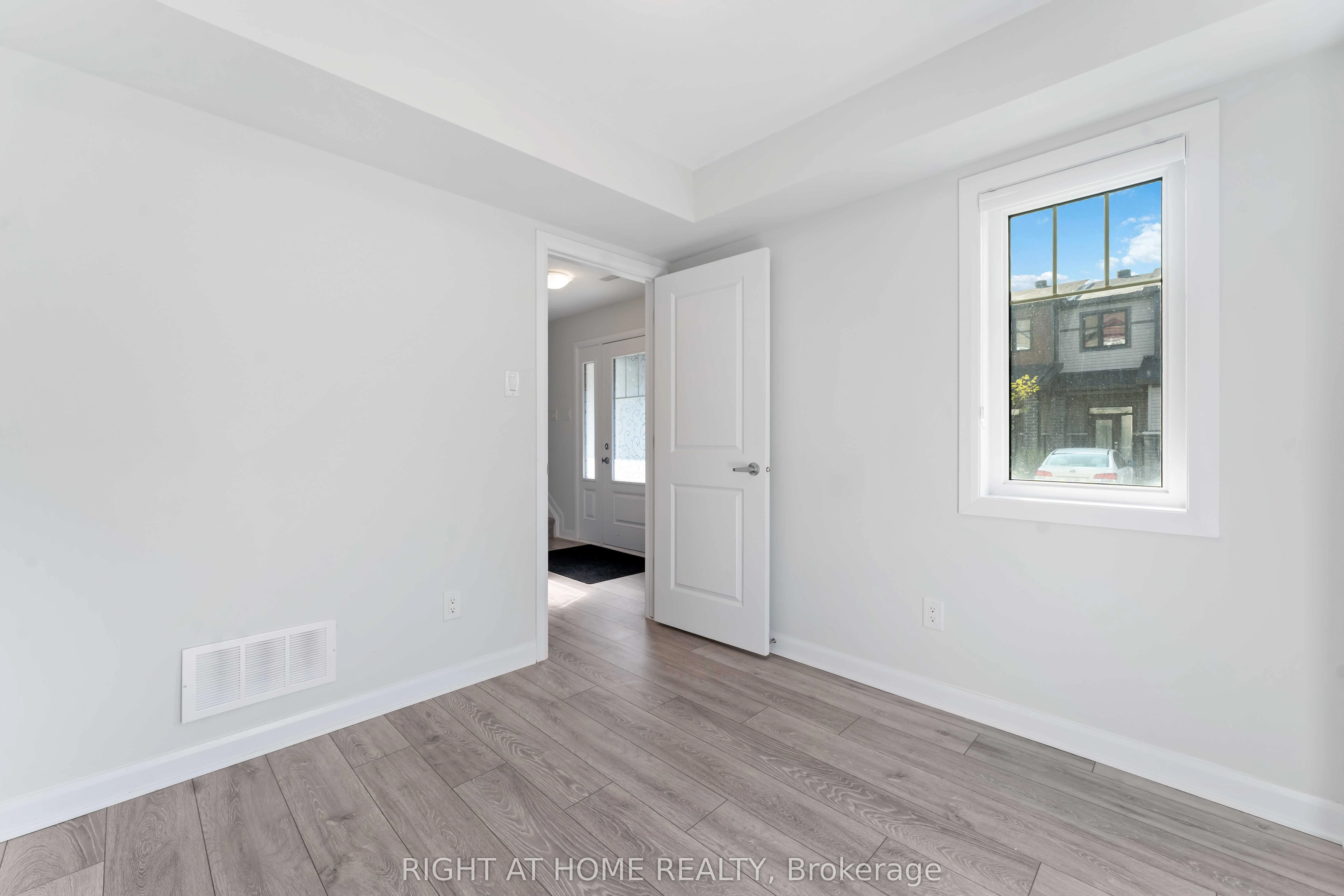 214 Attwell Private