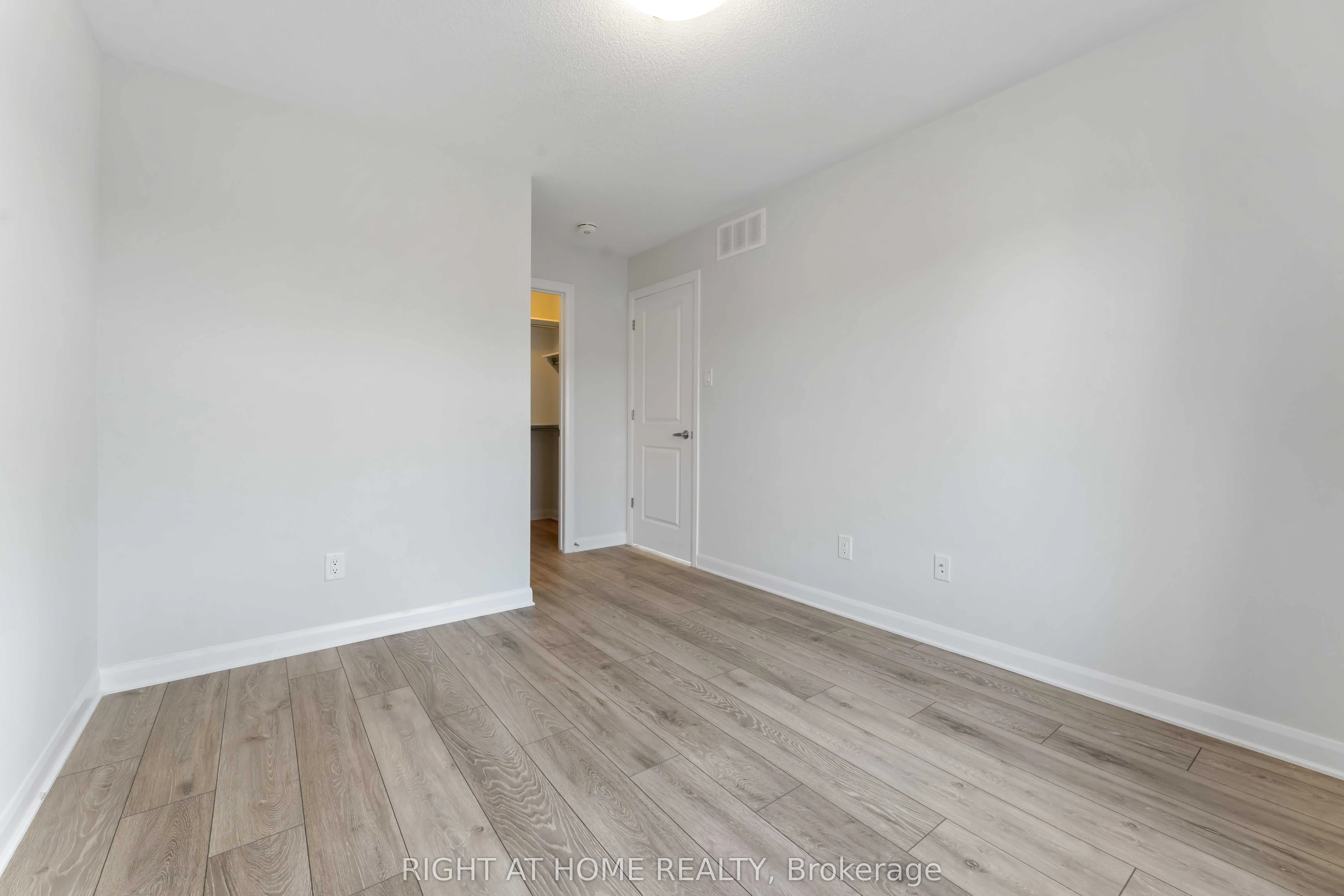 214 Attwell Private