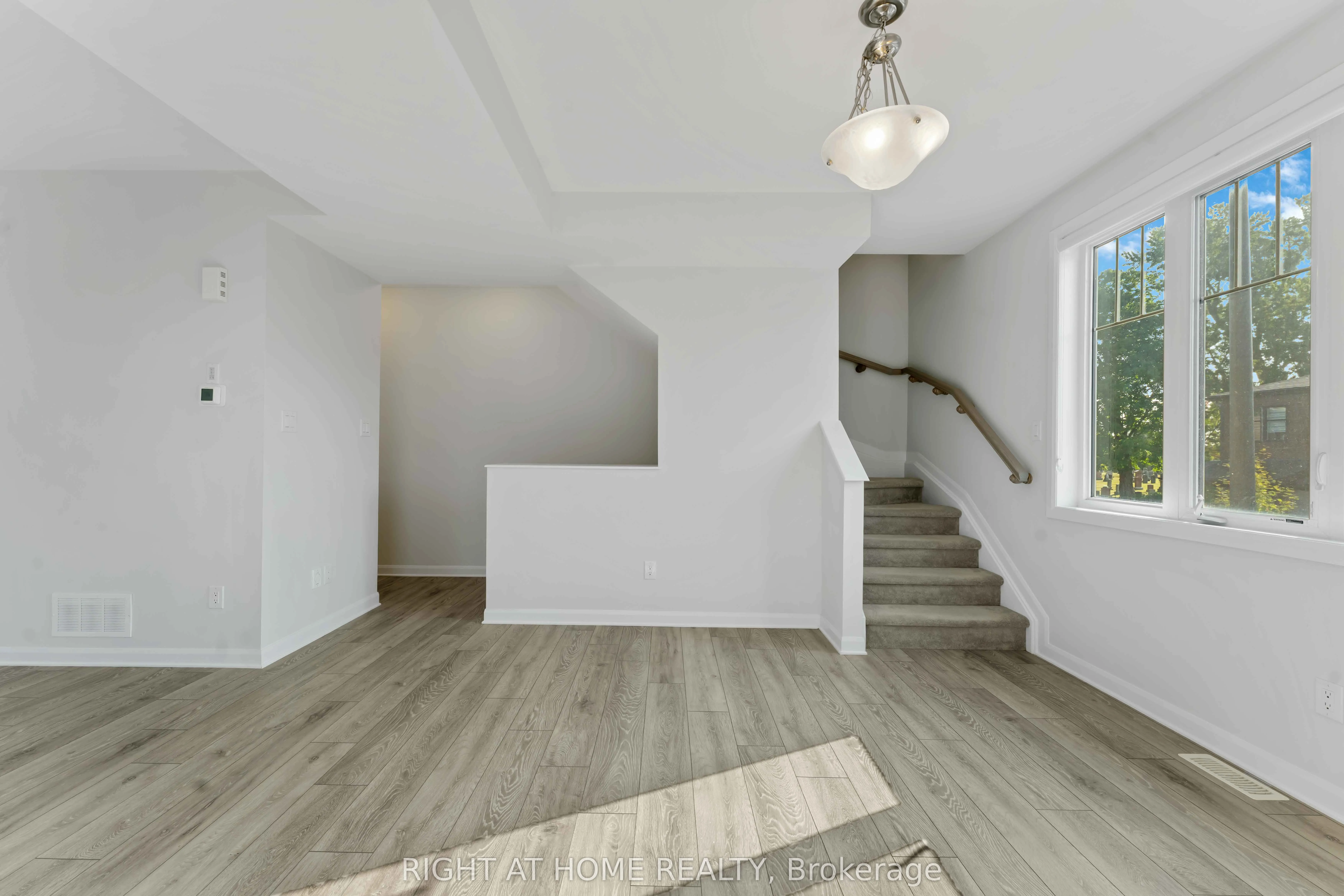 214 Attwell Private