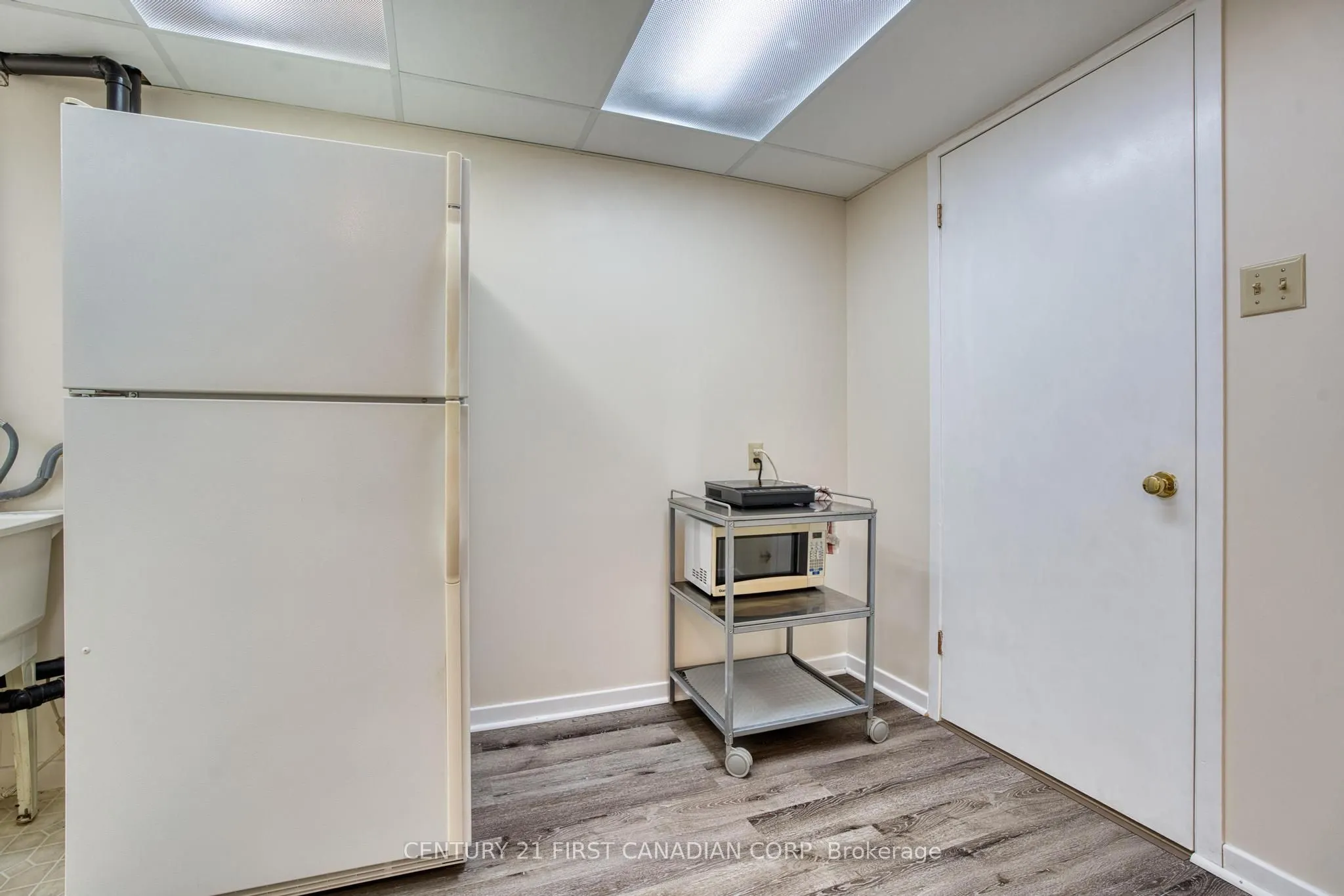 285 Riverside Drive