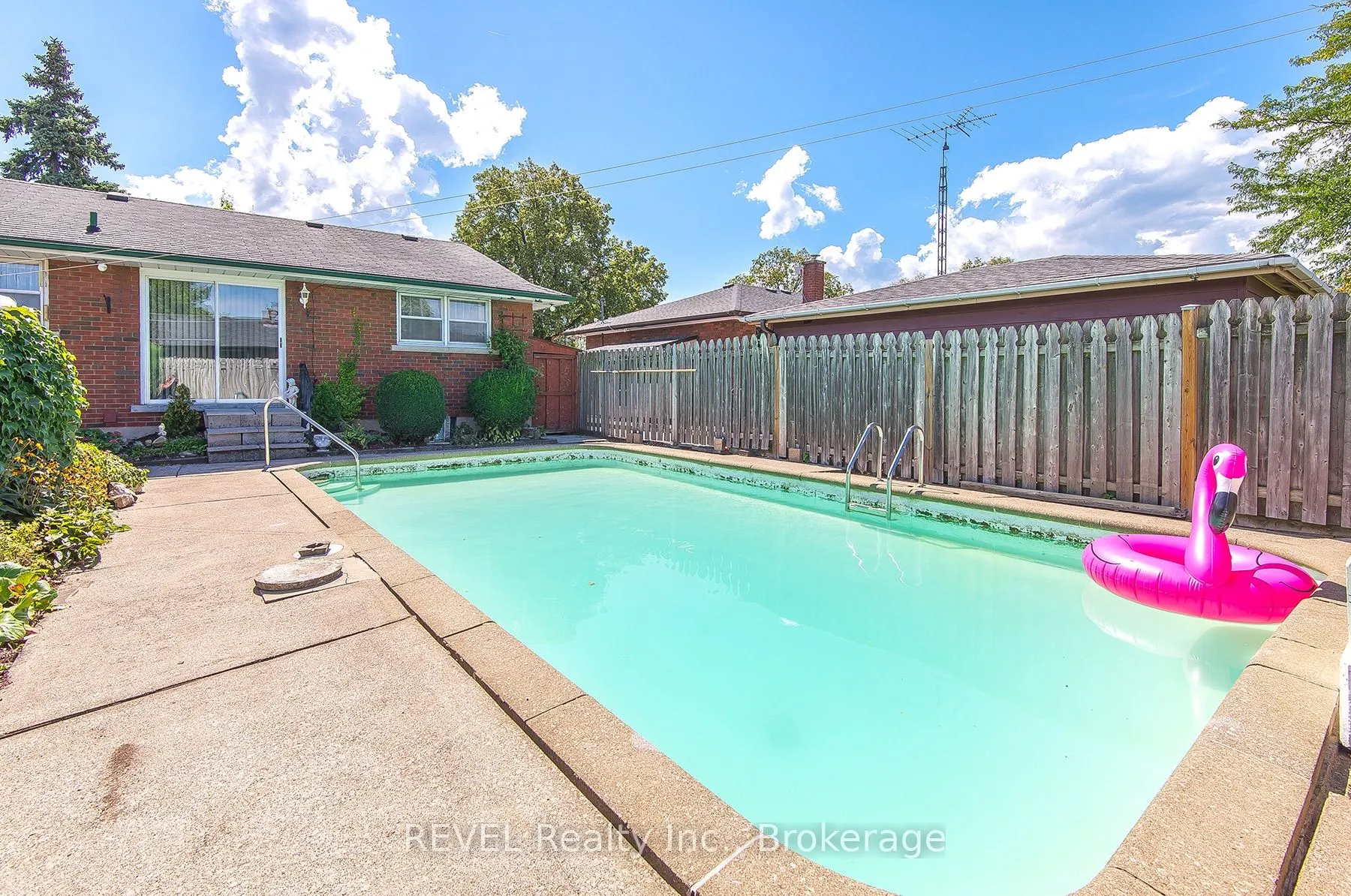 9 Hawthorne Avenue