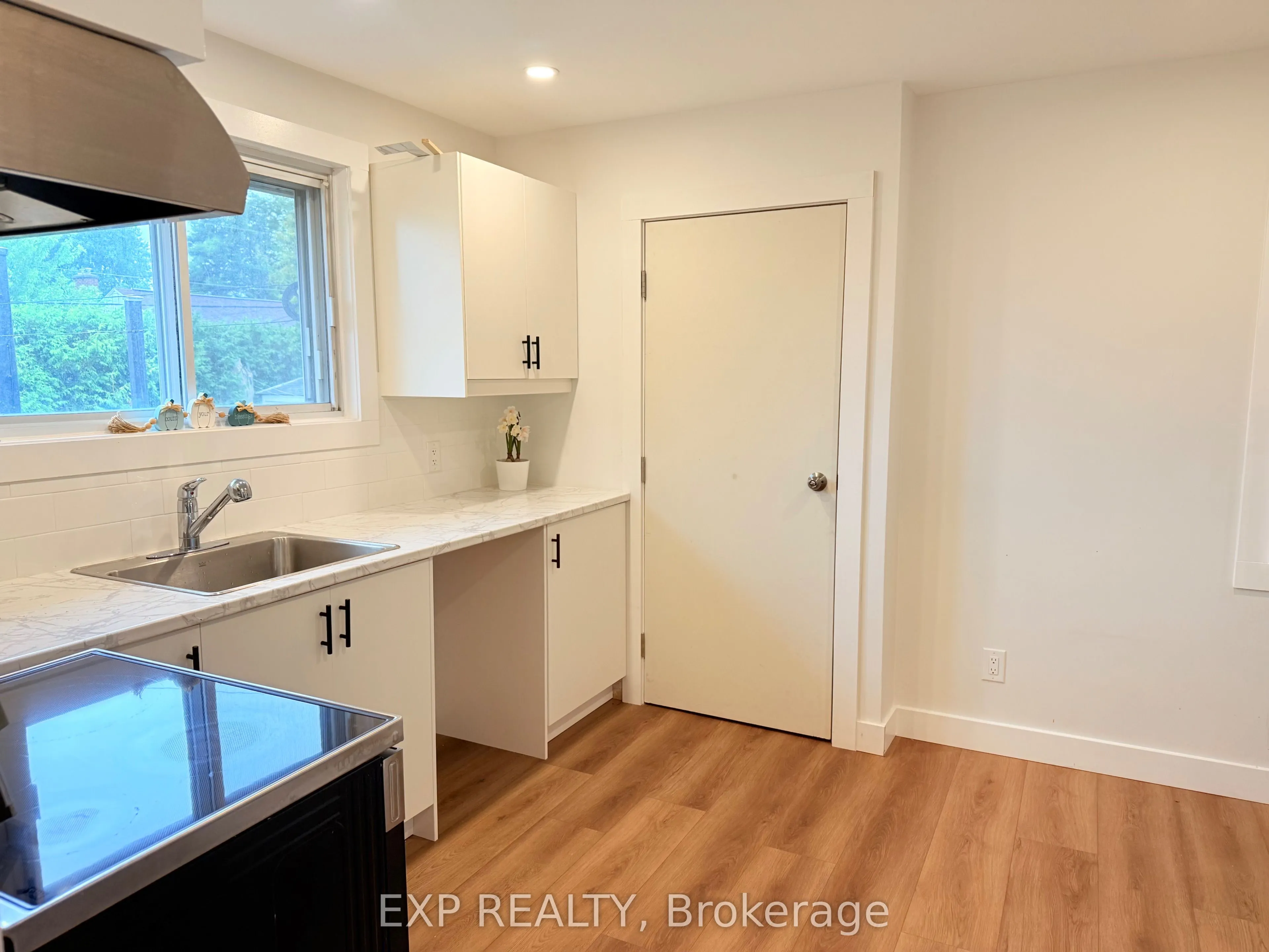 166 Oakridge Boulevard