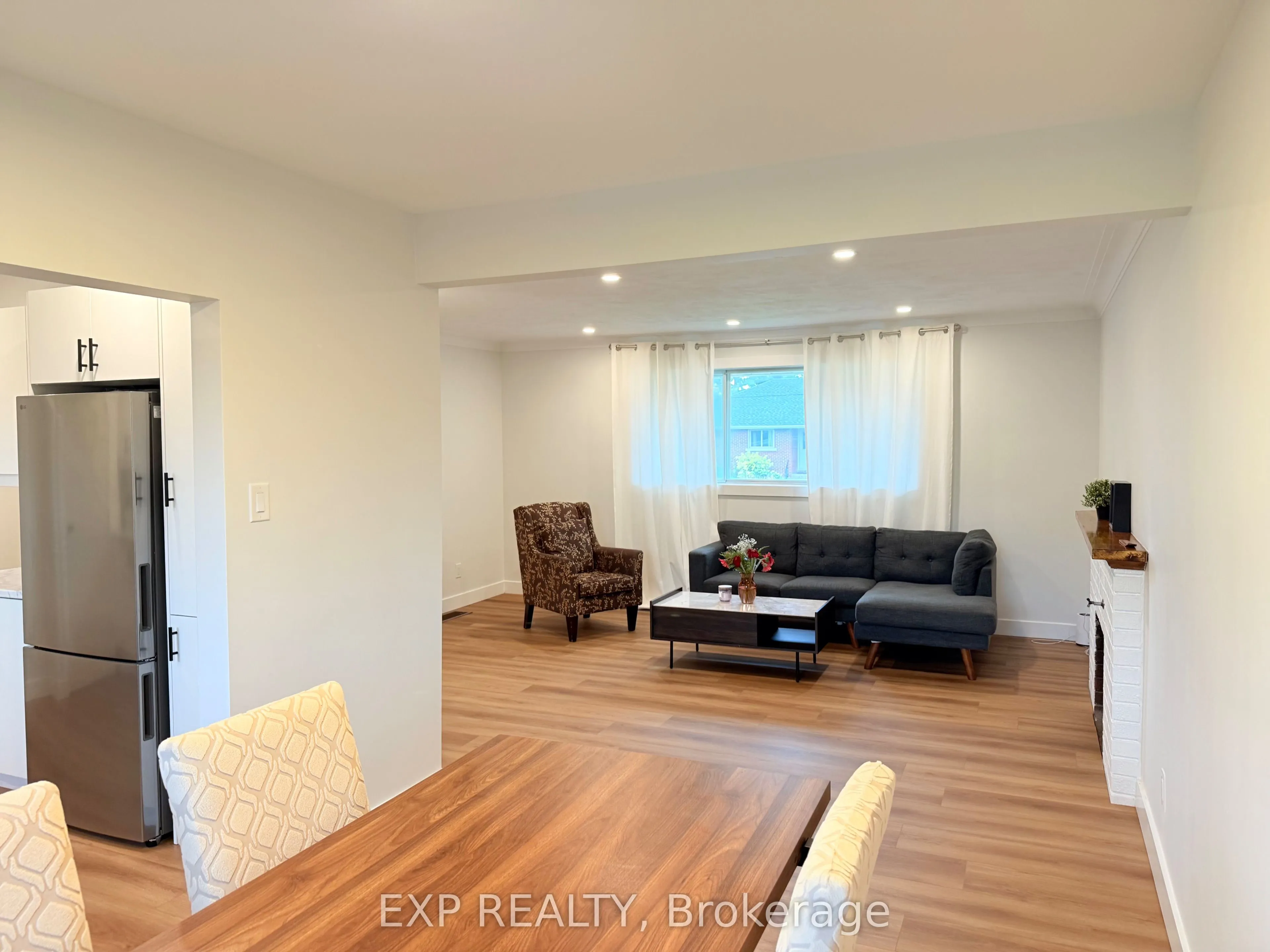 166 Oakridge Boulevard