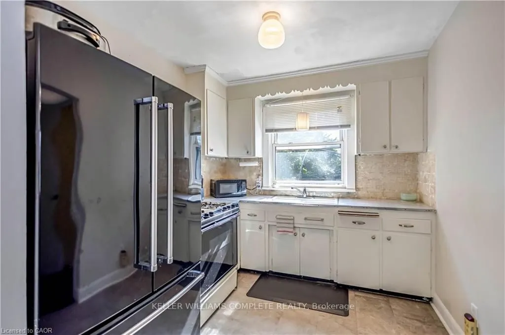 487 EAST 37TH Street