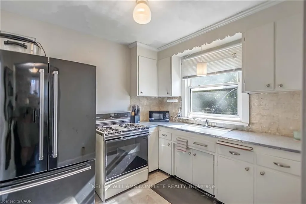 487 EAST 37TH Street
