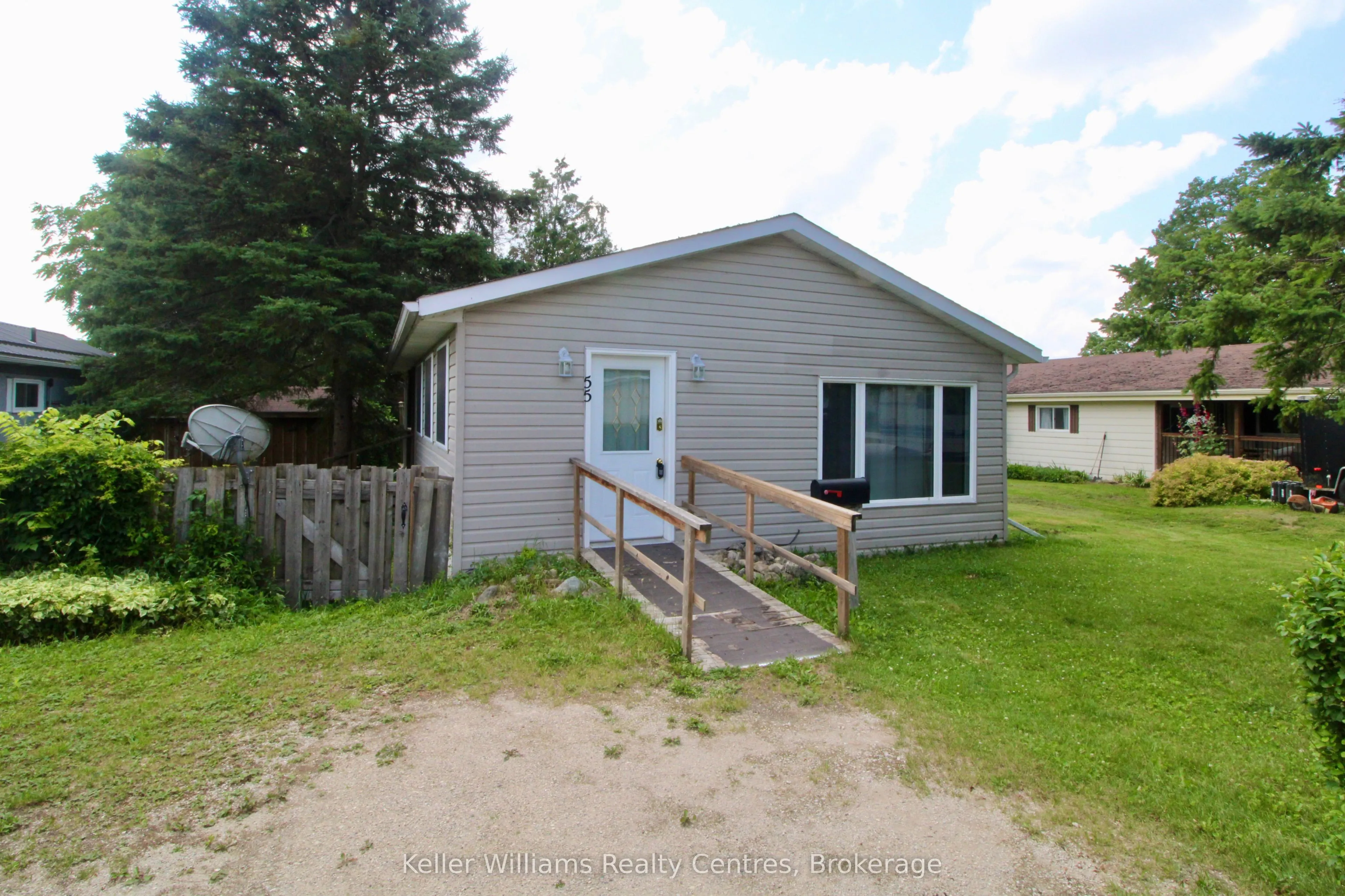 302694 Douglas Street, #55