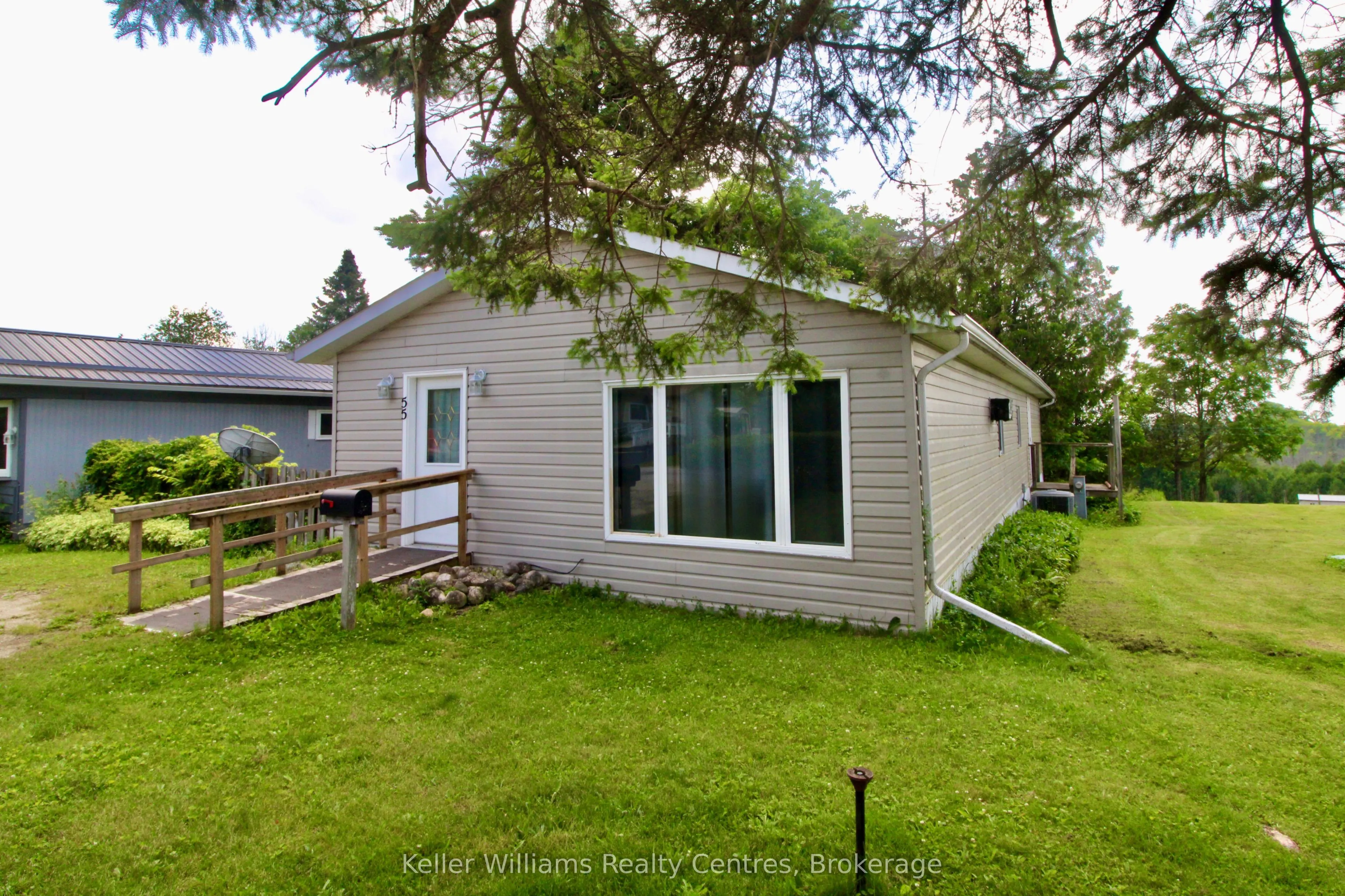302694 Douglas Street, #55
