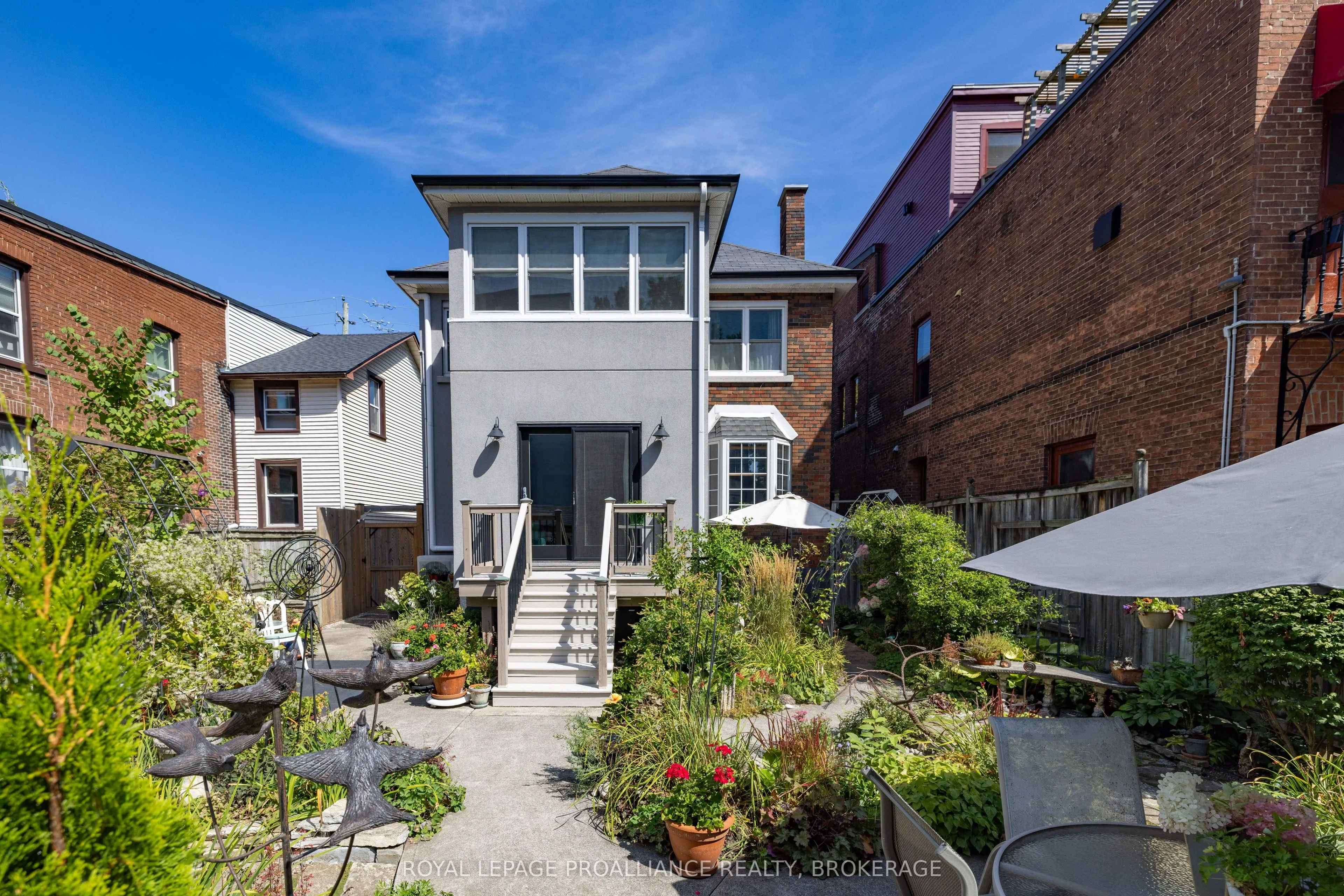 58 Earl Street