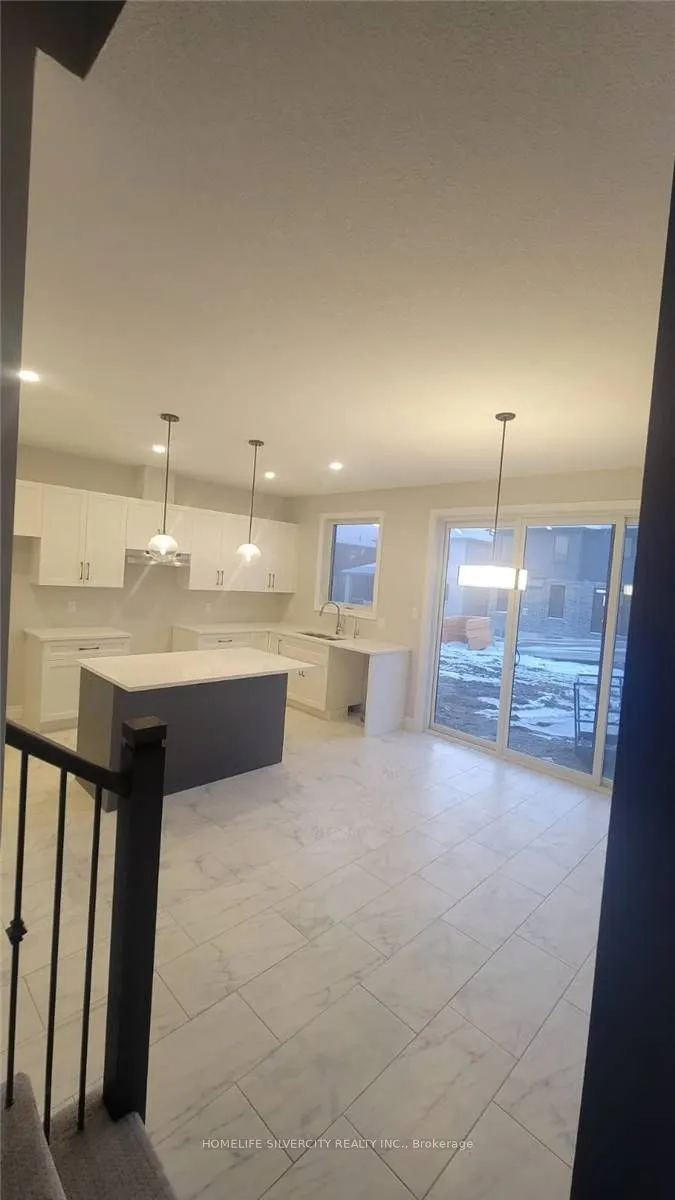 16 Grundy Crescent