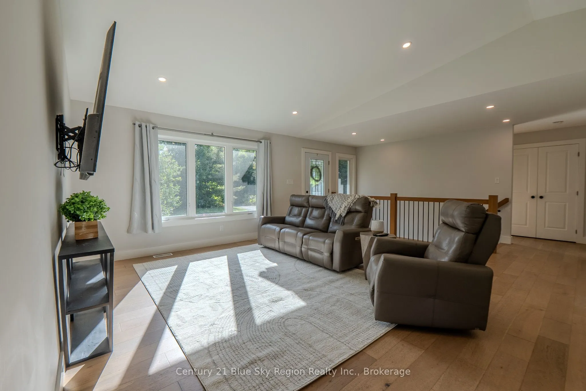 115 Hillside Lake Road