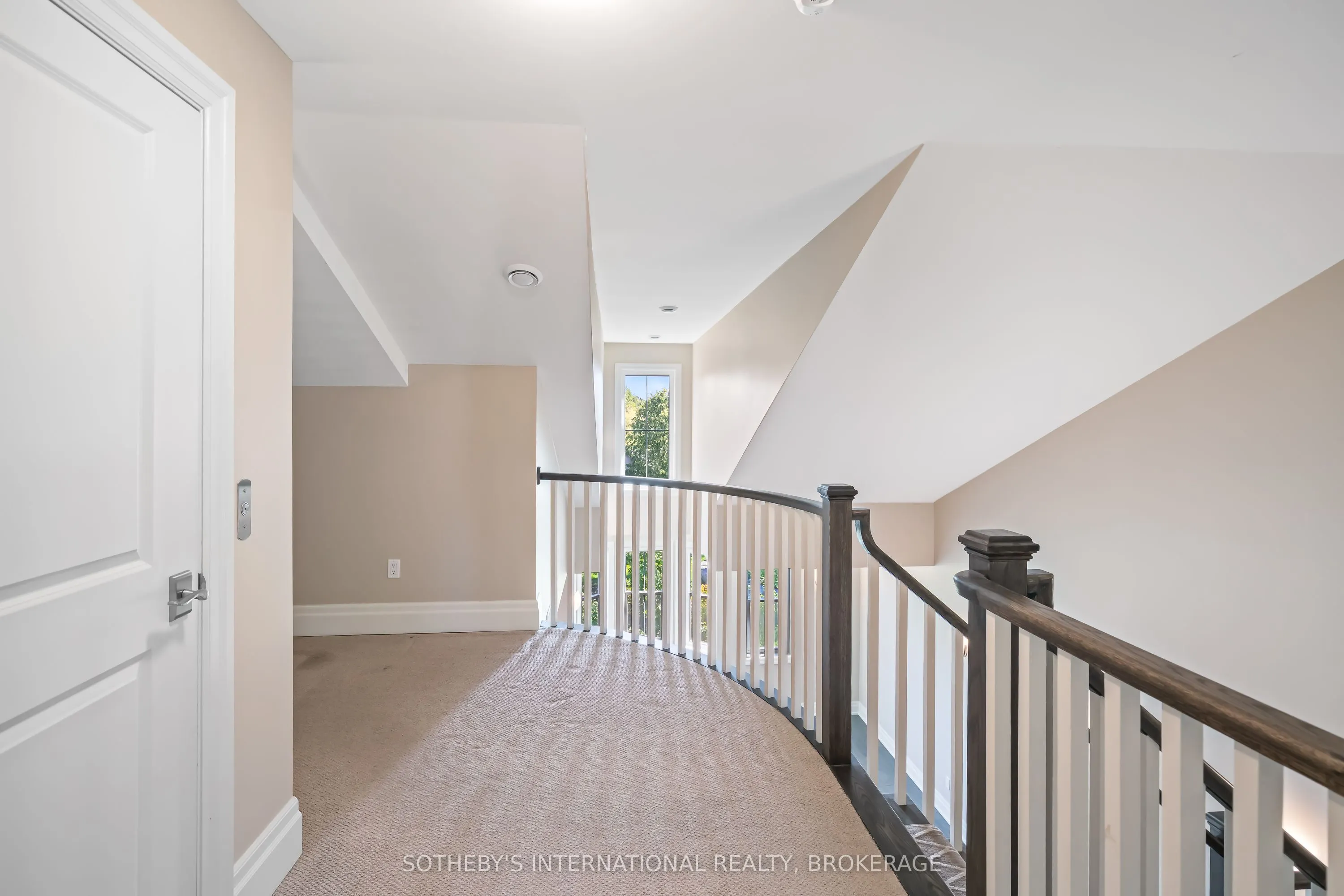 11 Aberdeen Lane S, #11