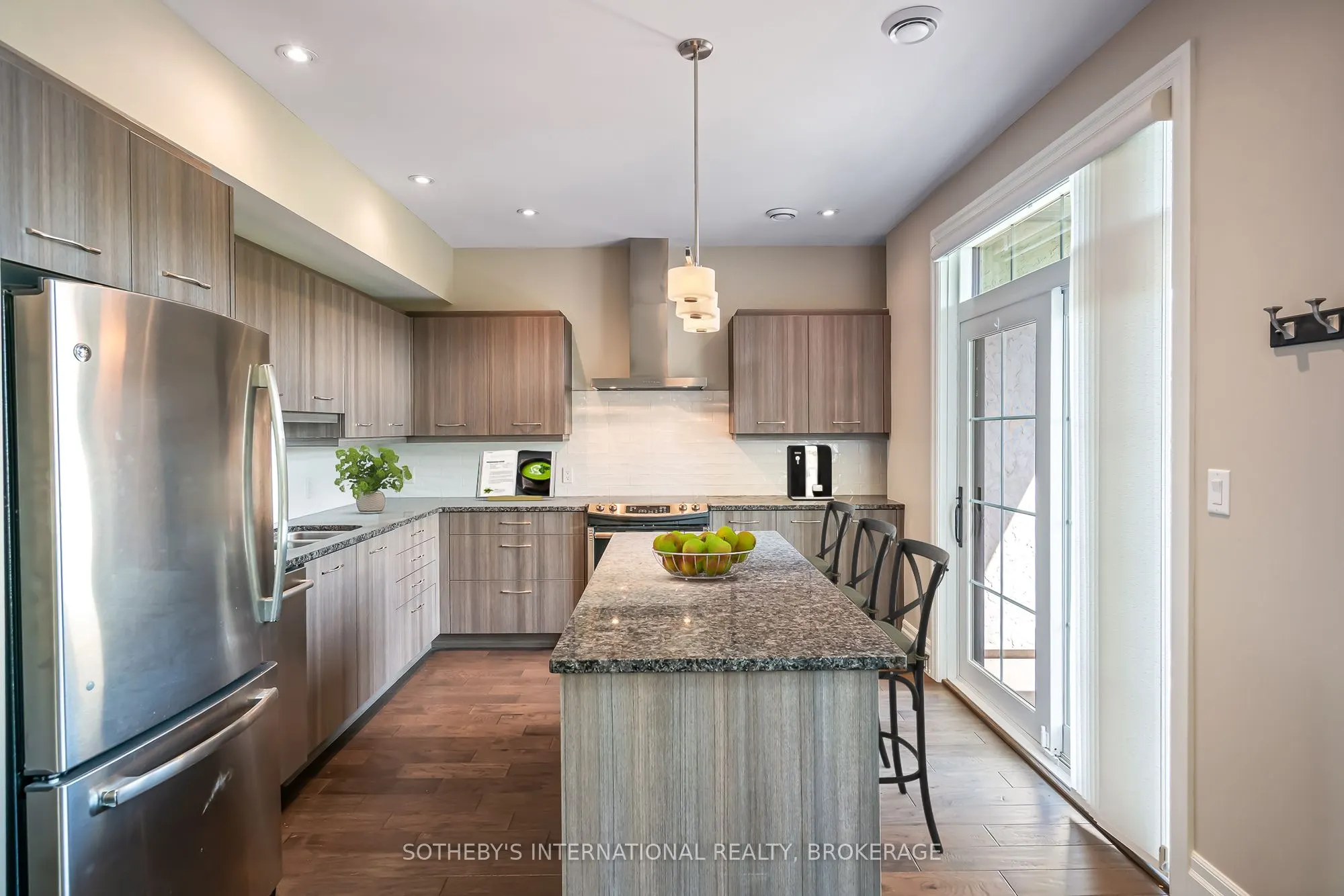 11 Aberdeen Lane S, #11