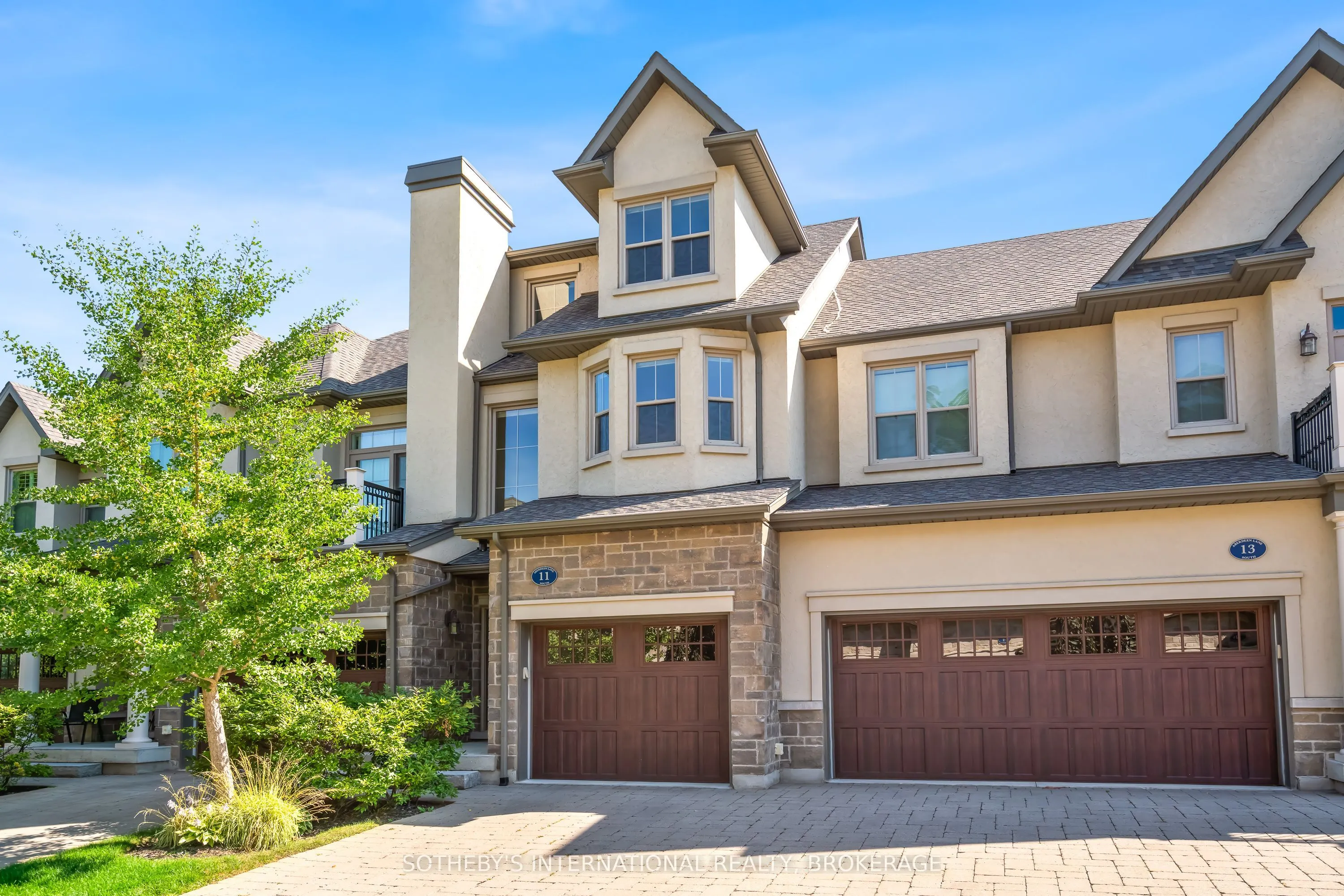 11 Aberdeen Lane S, #11