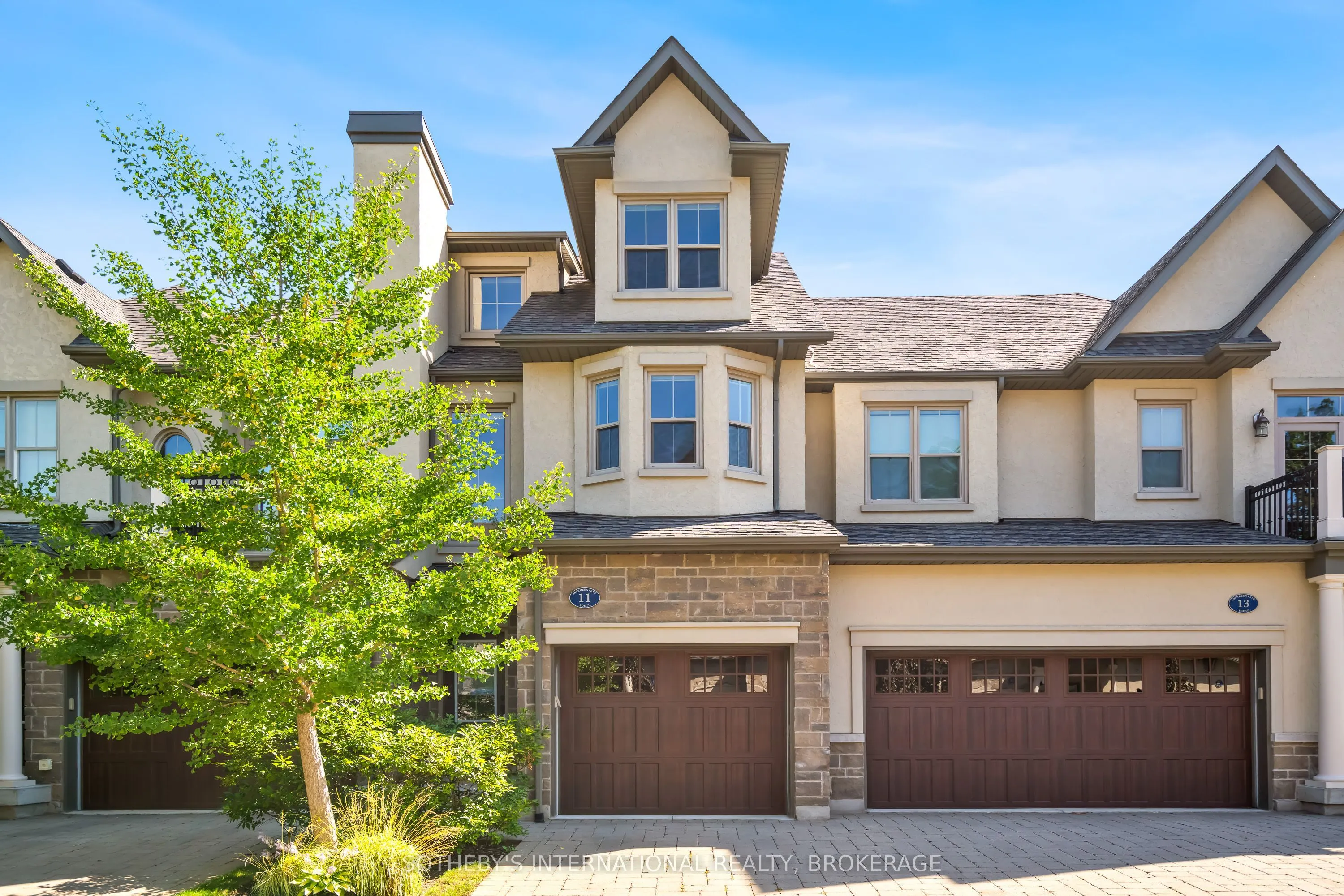 11 Aberdeen Lane S, #11