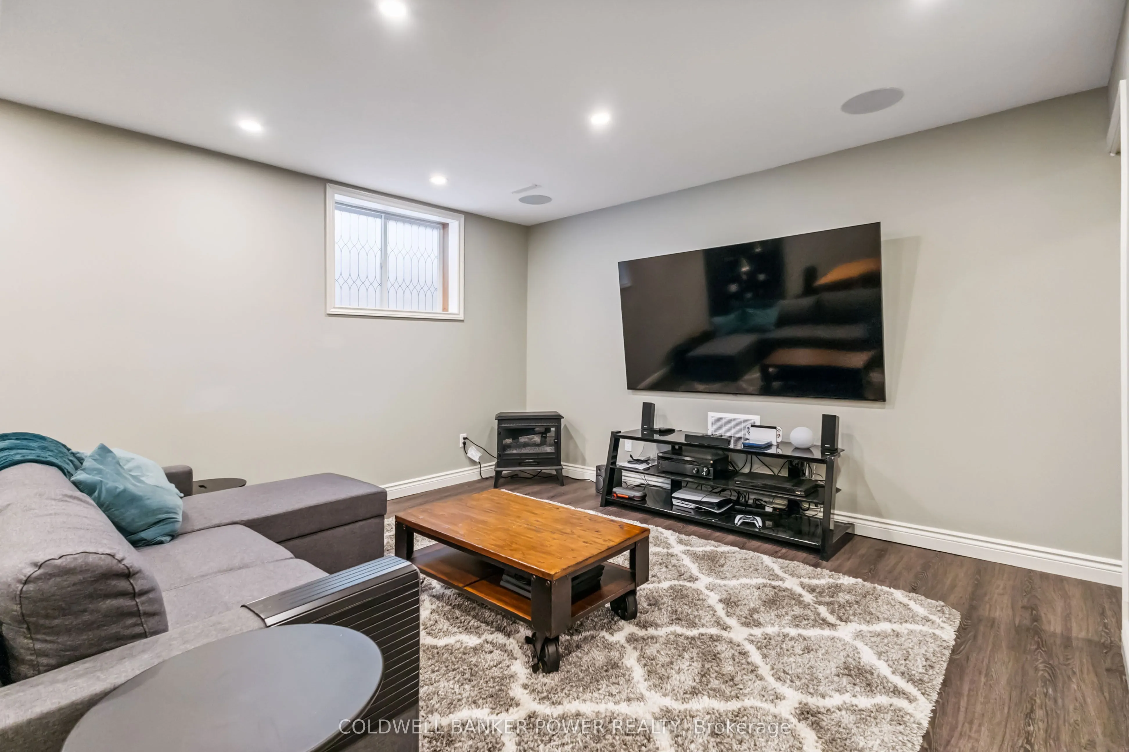 1090 Eagletrace Drive