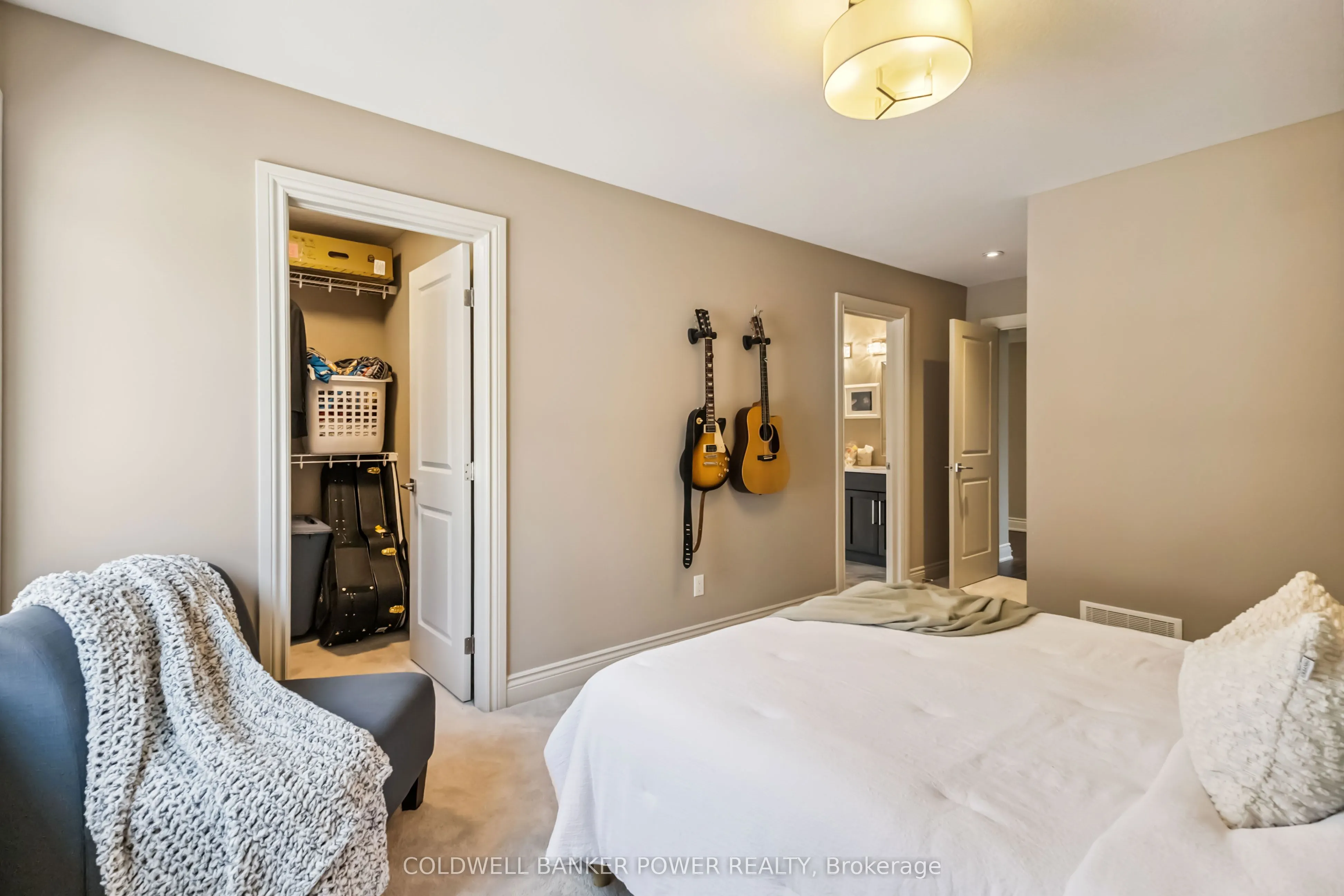 1090 Eagletrace Drive