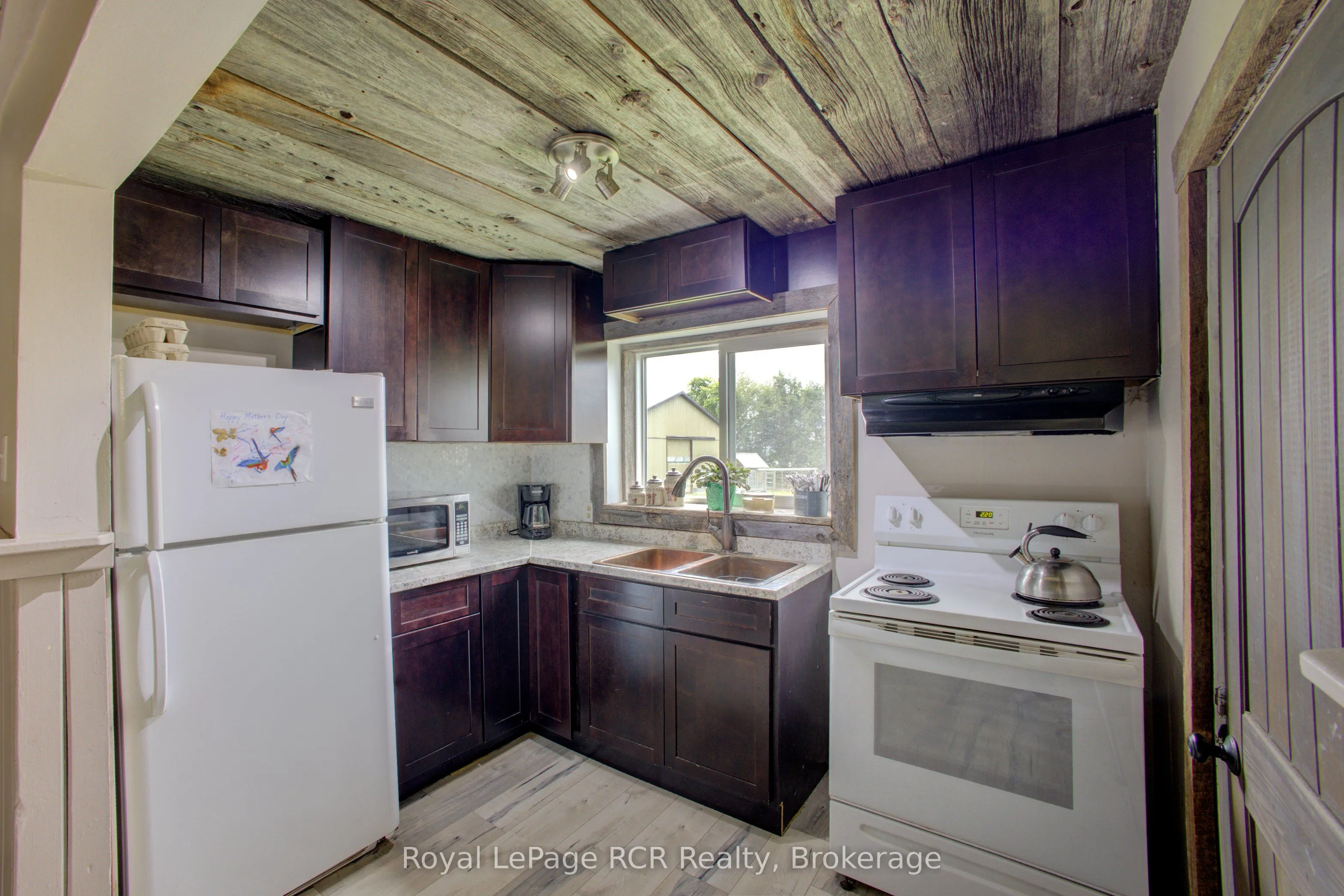 213526 Baseline Road