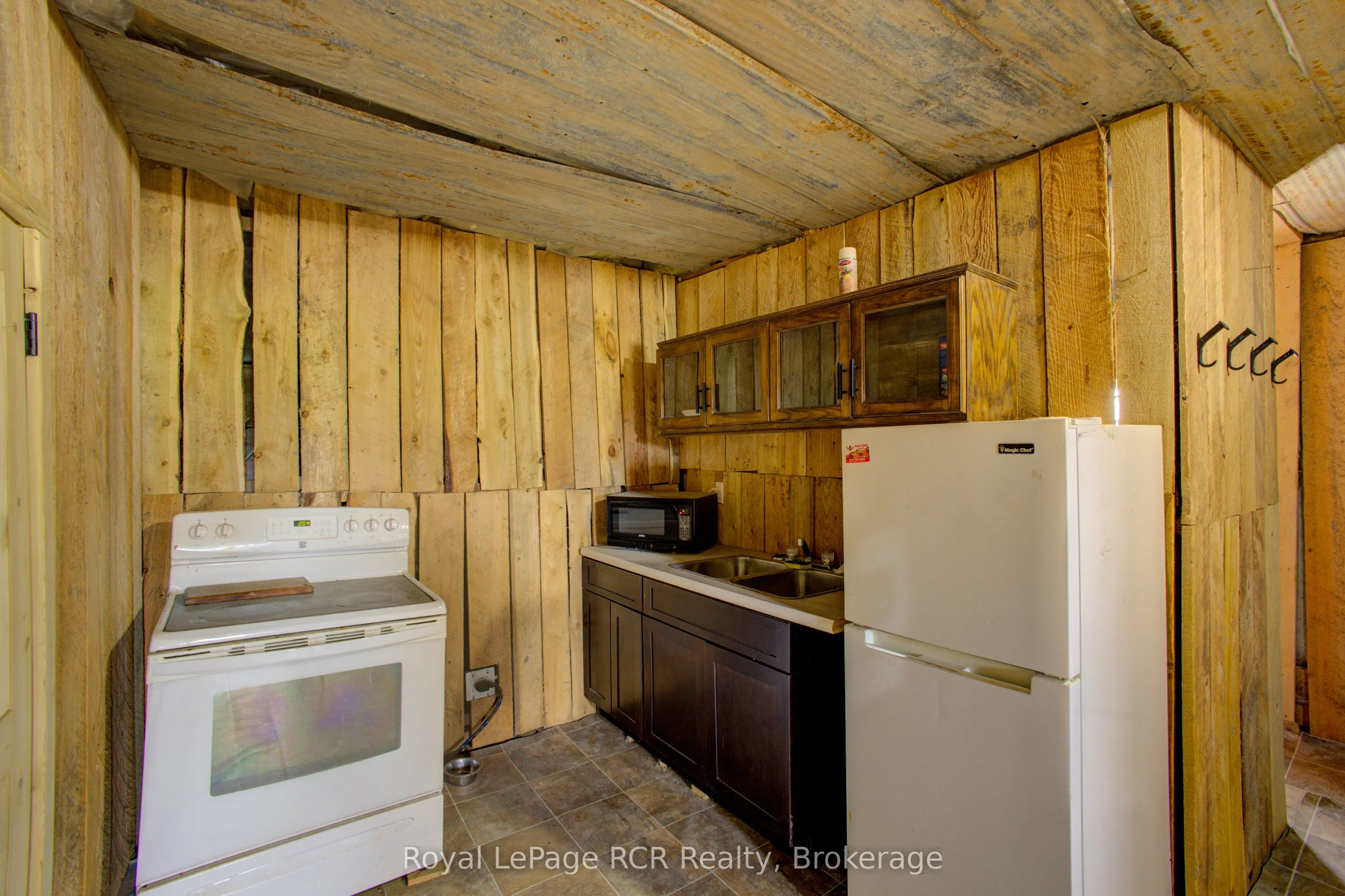 213526 Baseline Road