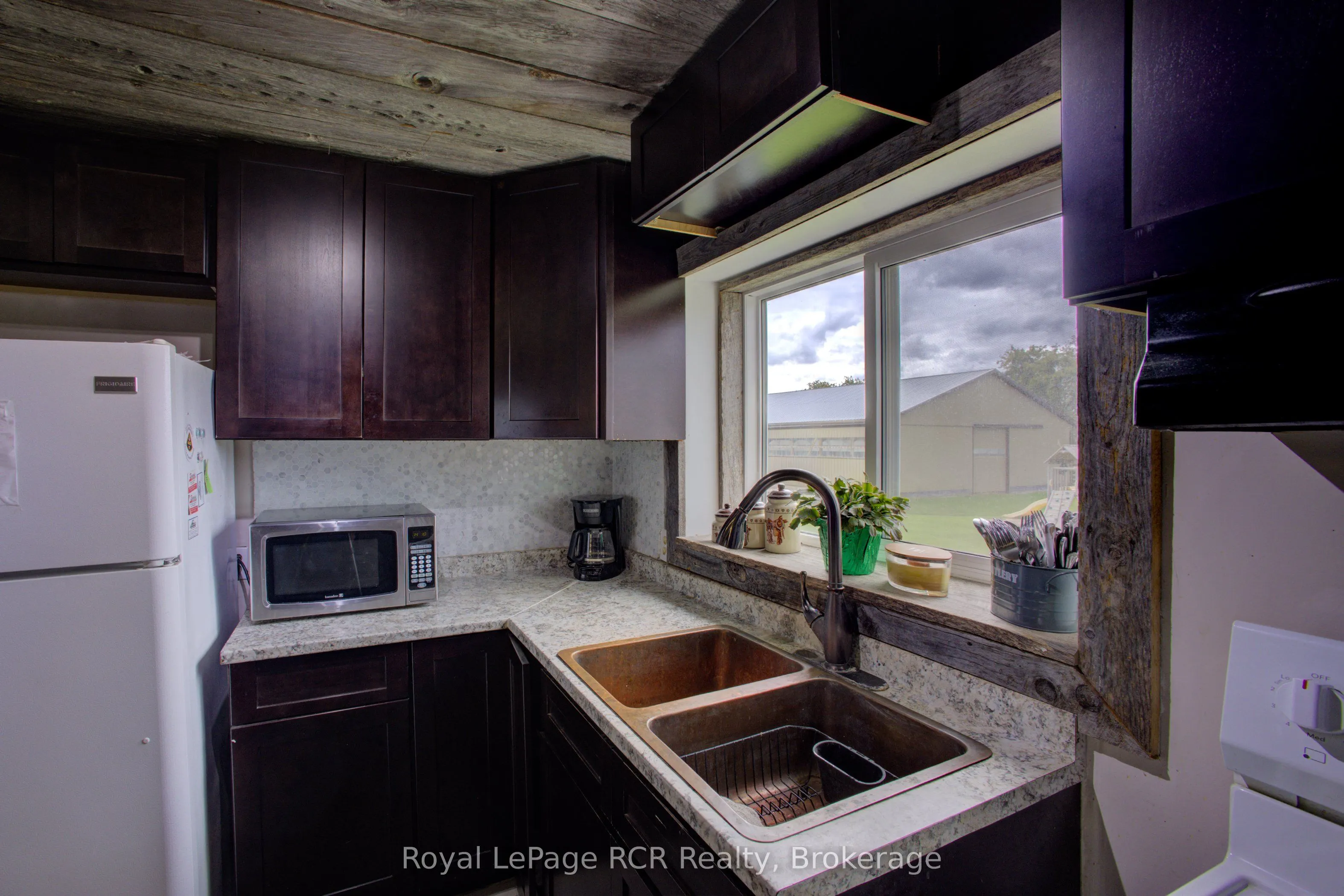 213526 Baseline Road
