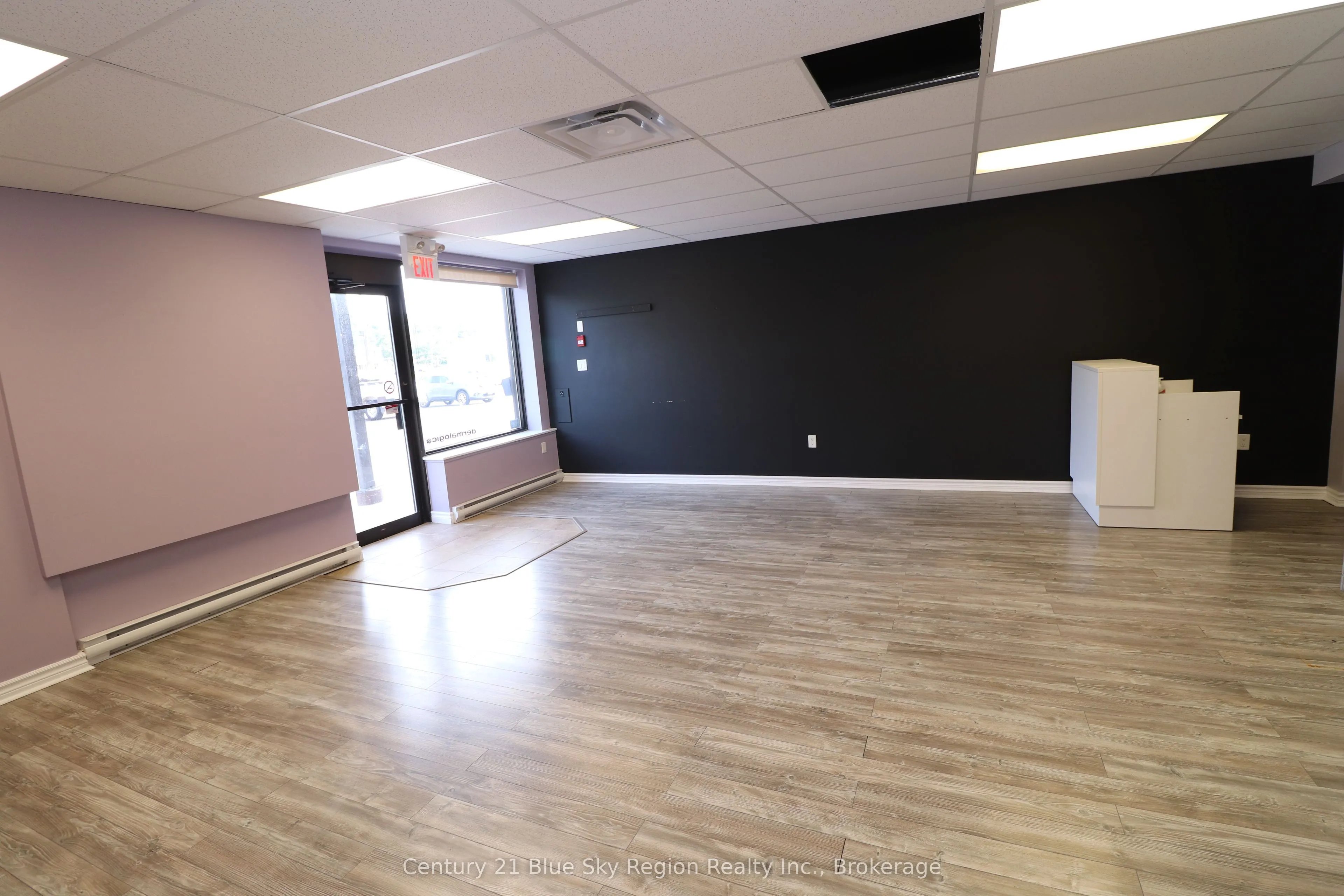 955 Stockdale Road, #4