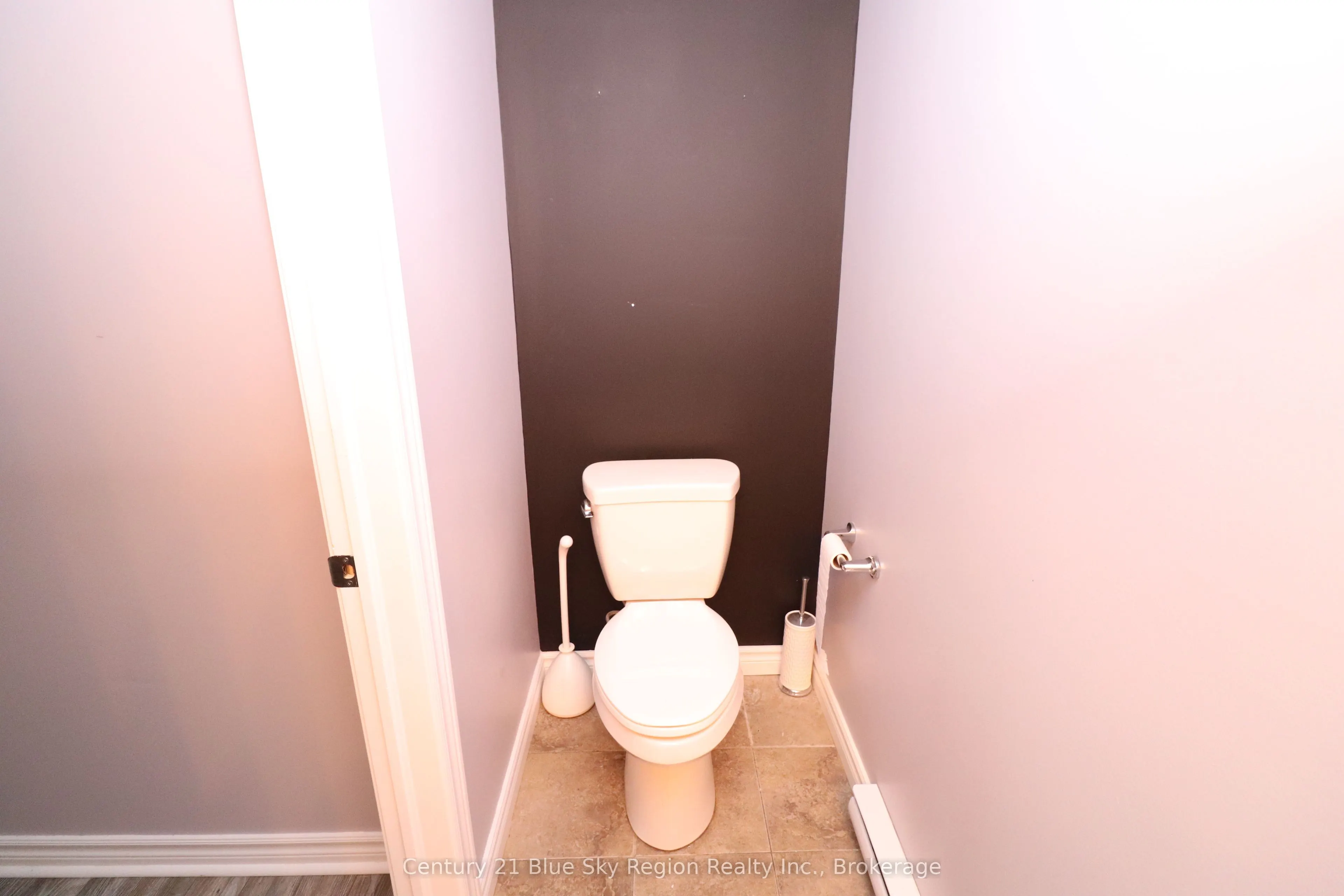 955 Stockdale Road, #4