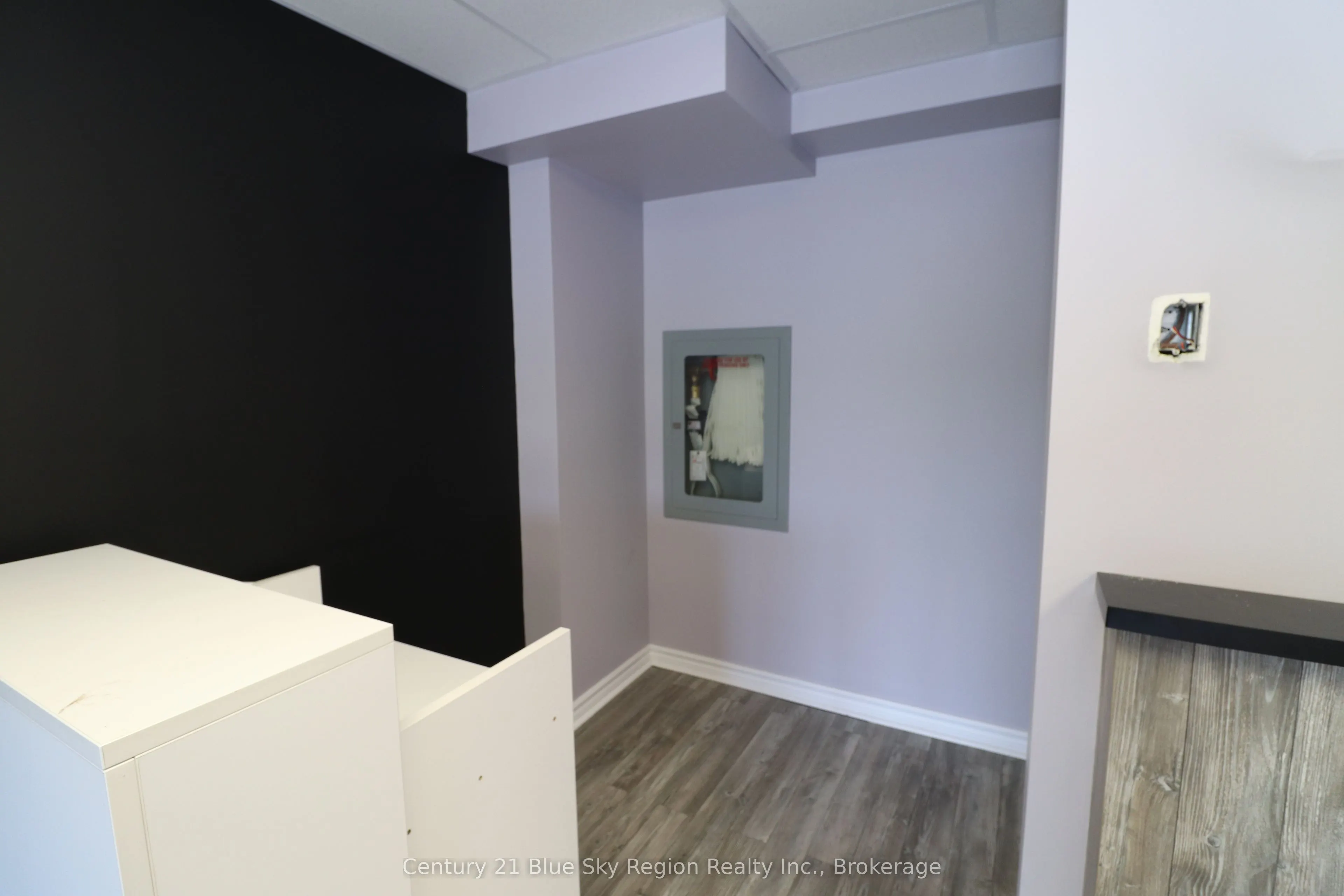 955 Stockdale Road, #4