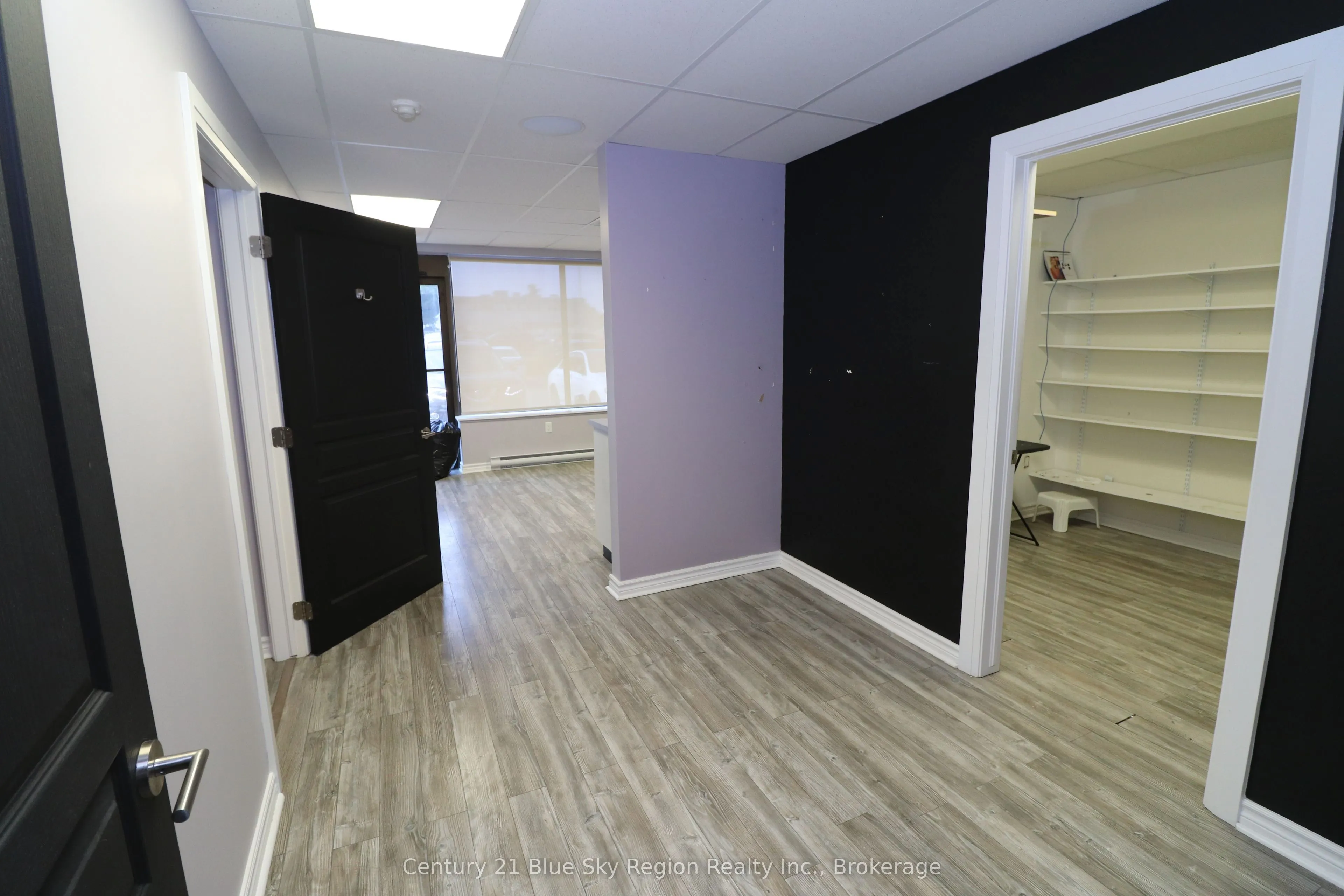 955 Stockdale Road, #4