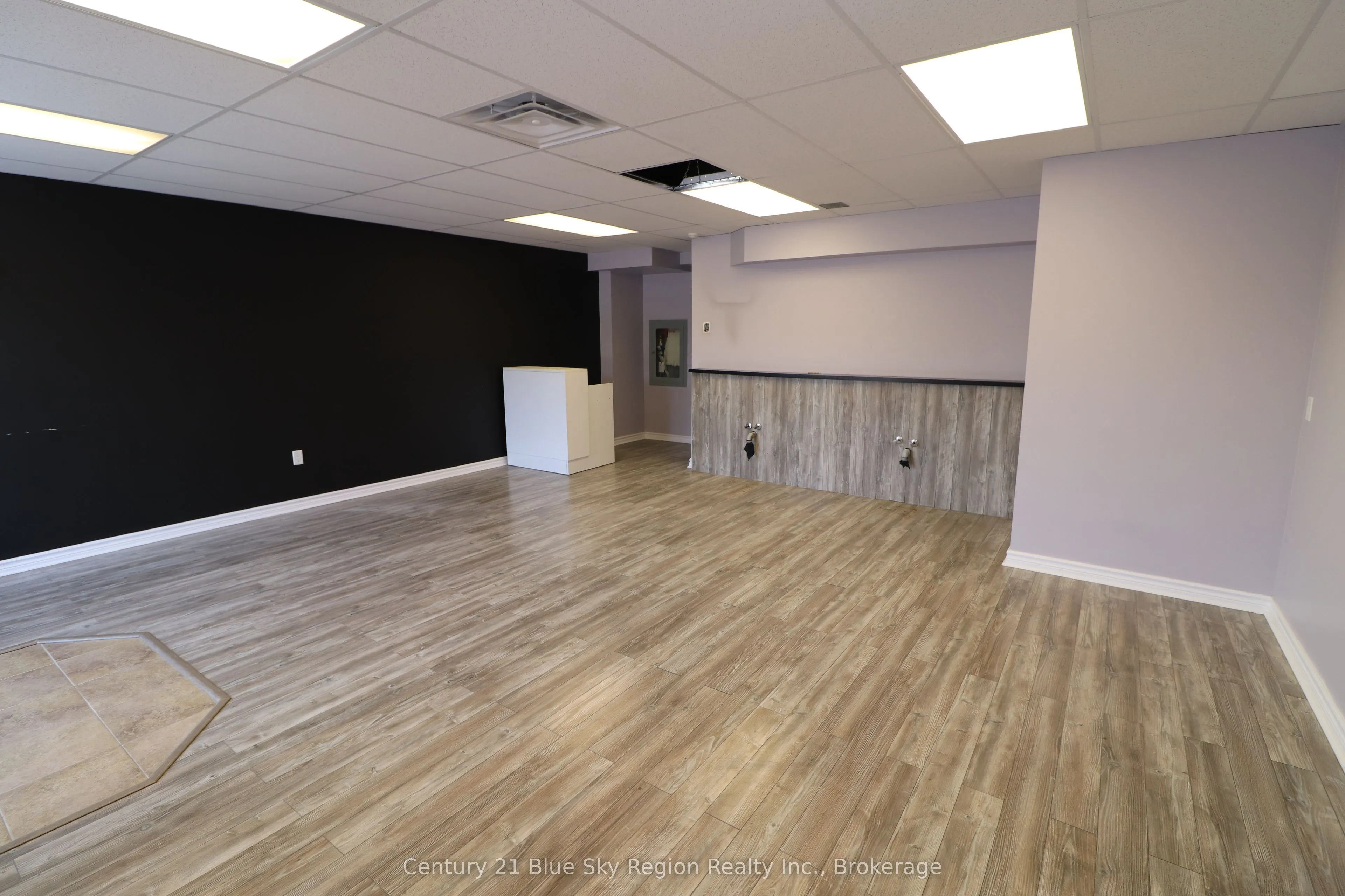 955 Stockdale Road, #4