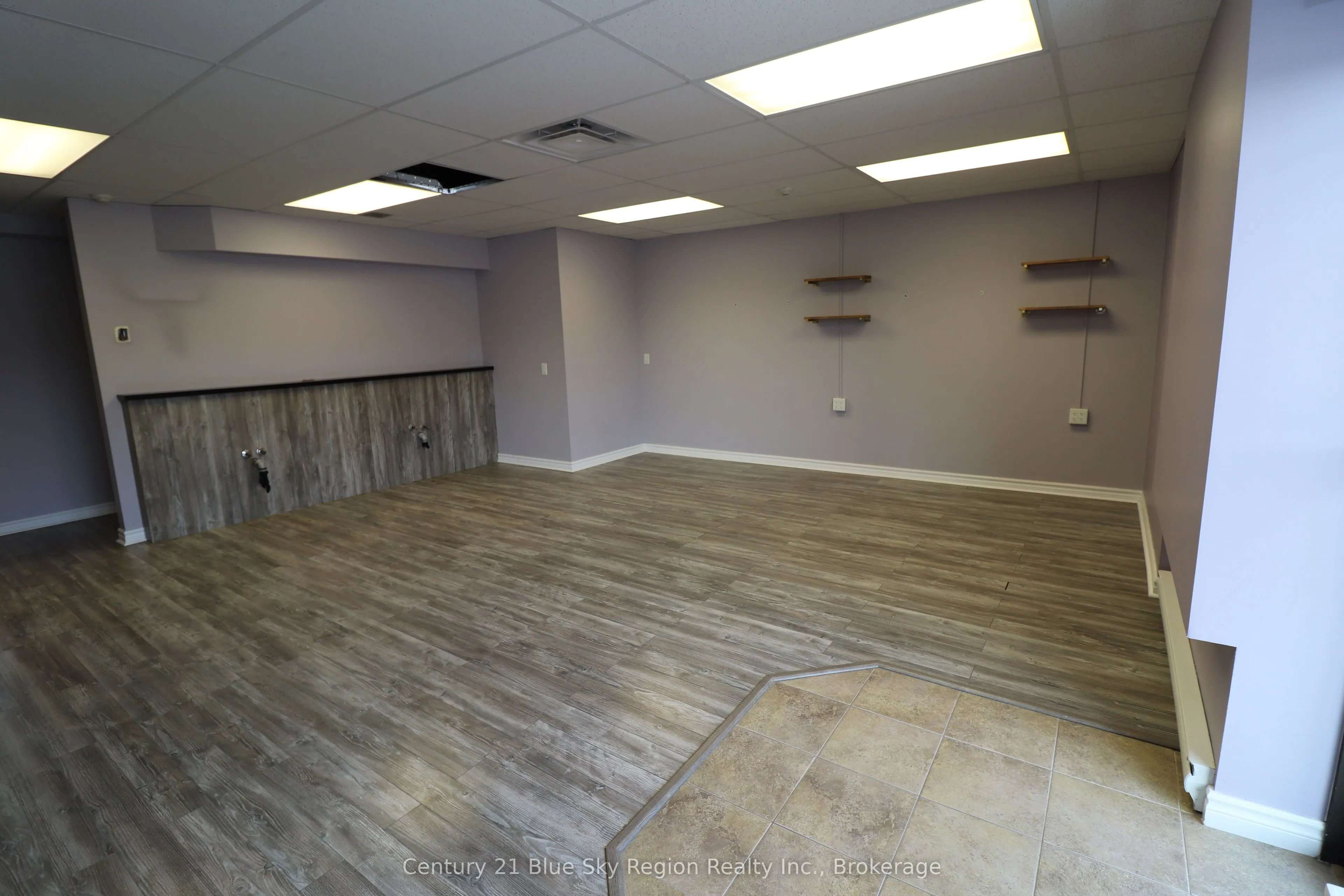 955 Stockdale Road, #4