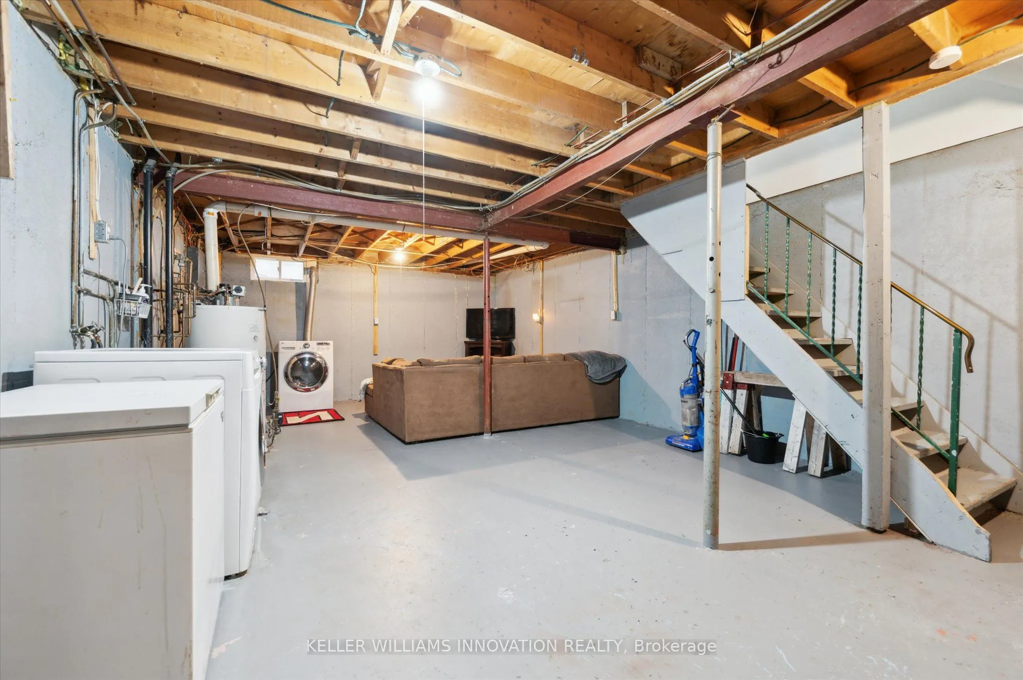 293 Fairway Road N, #33