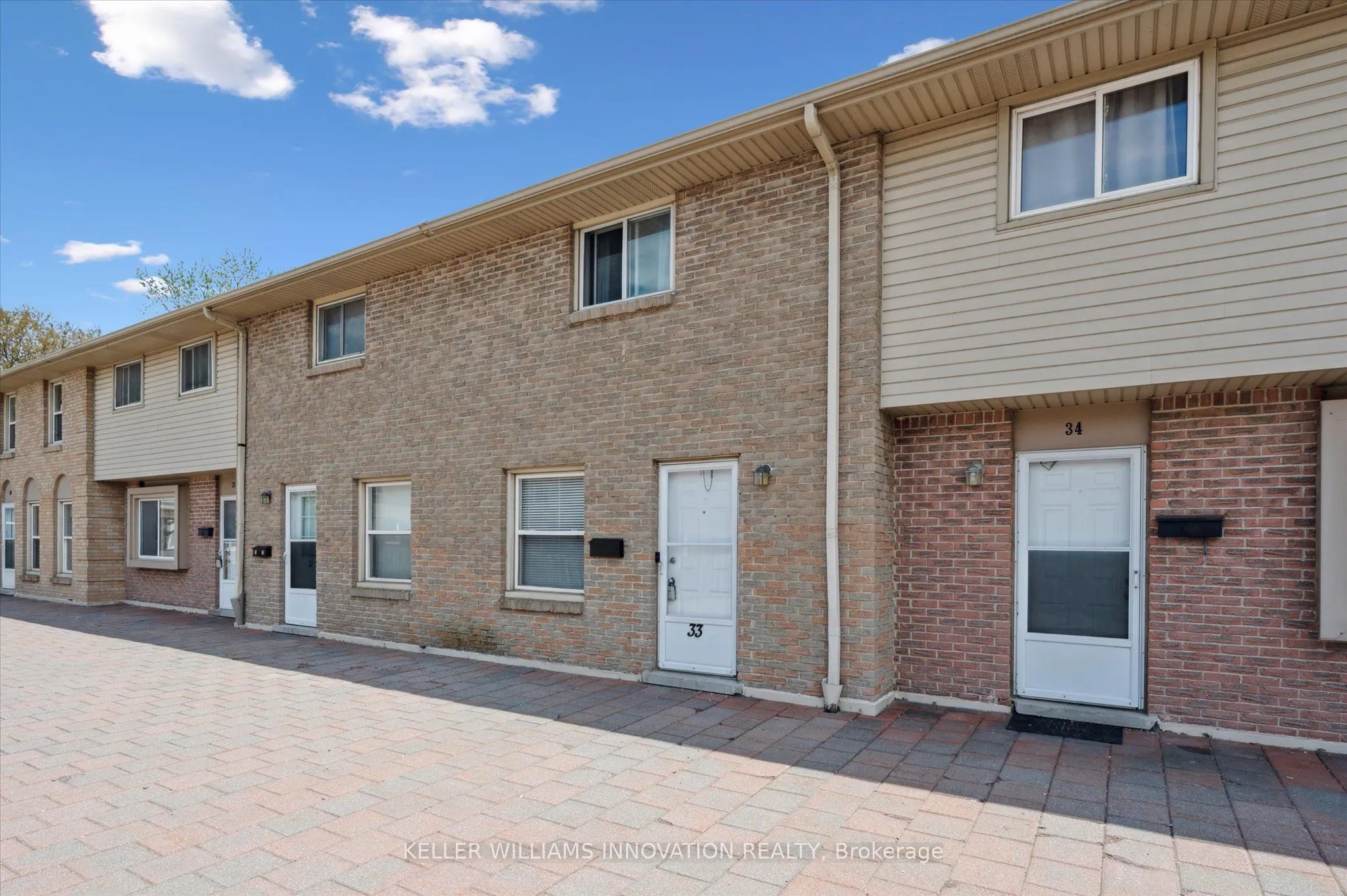 293 Fairway Road N, #33