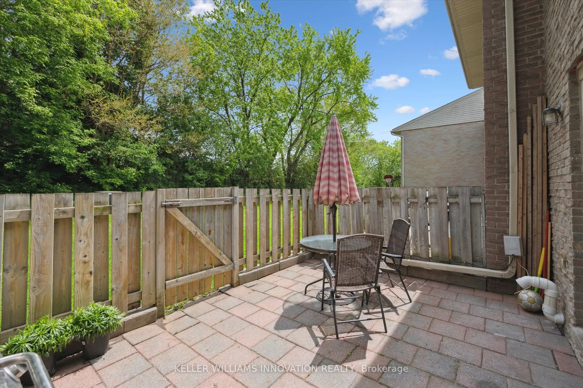 293 Fairway Road N, #33