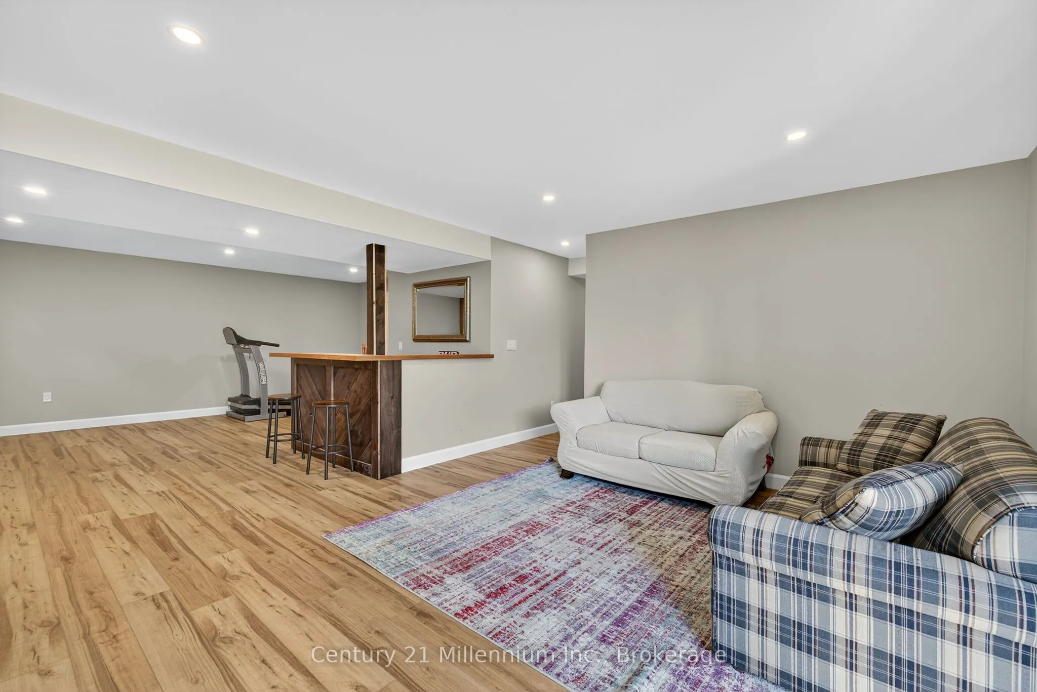 702 Spillsbury Drive