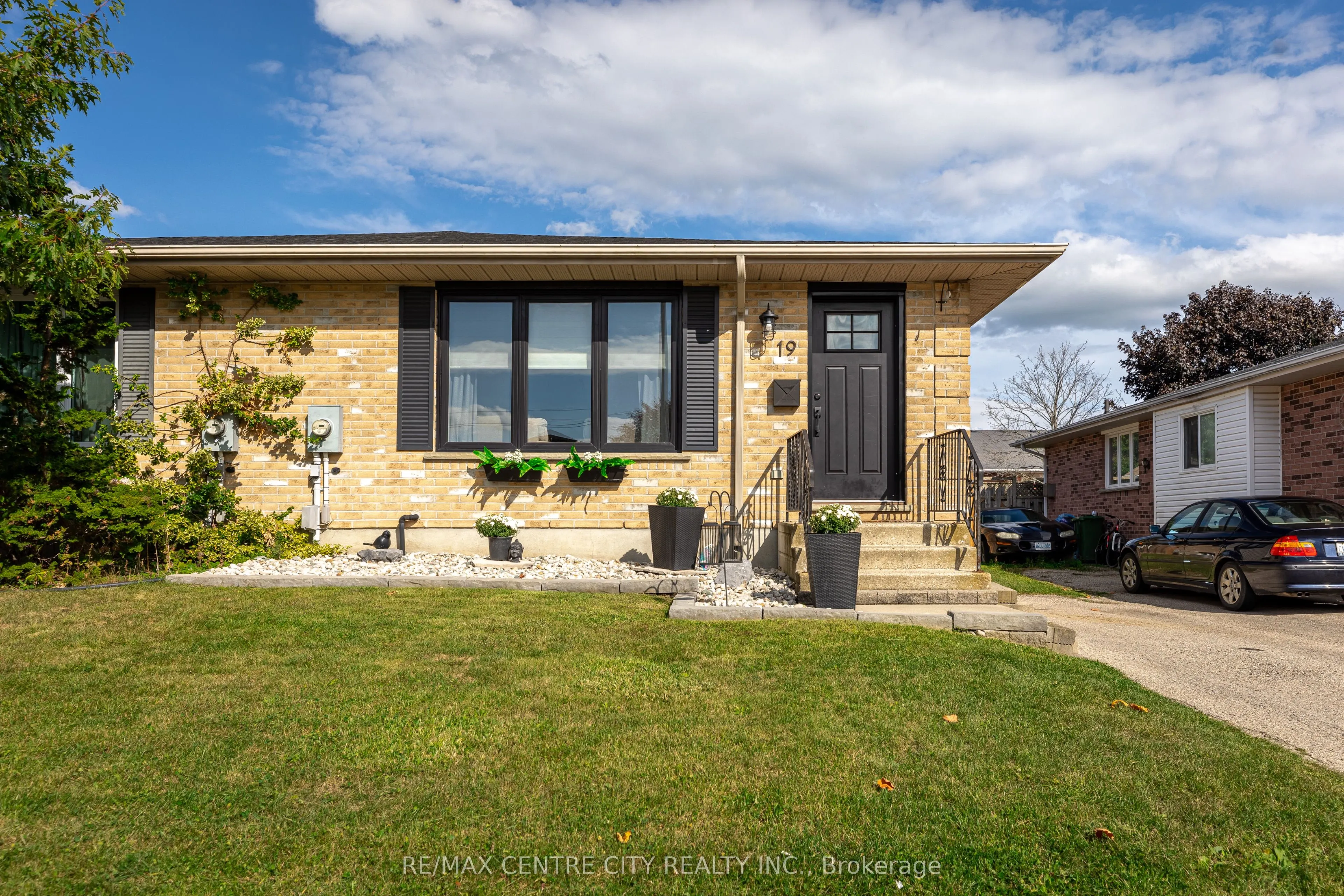 19 Carrie Crescent