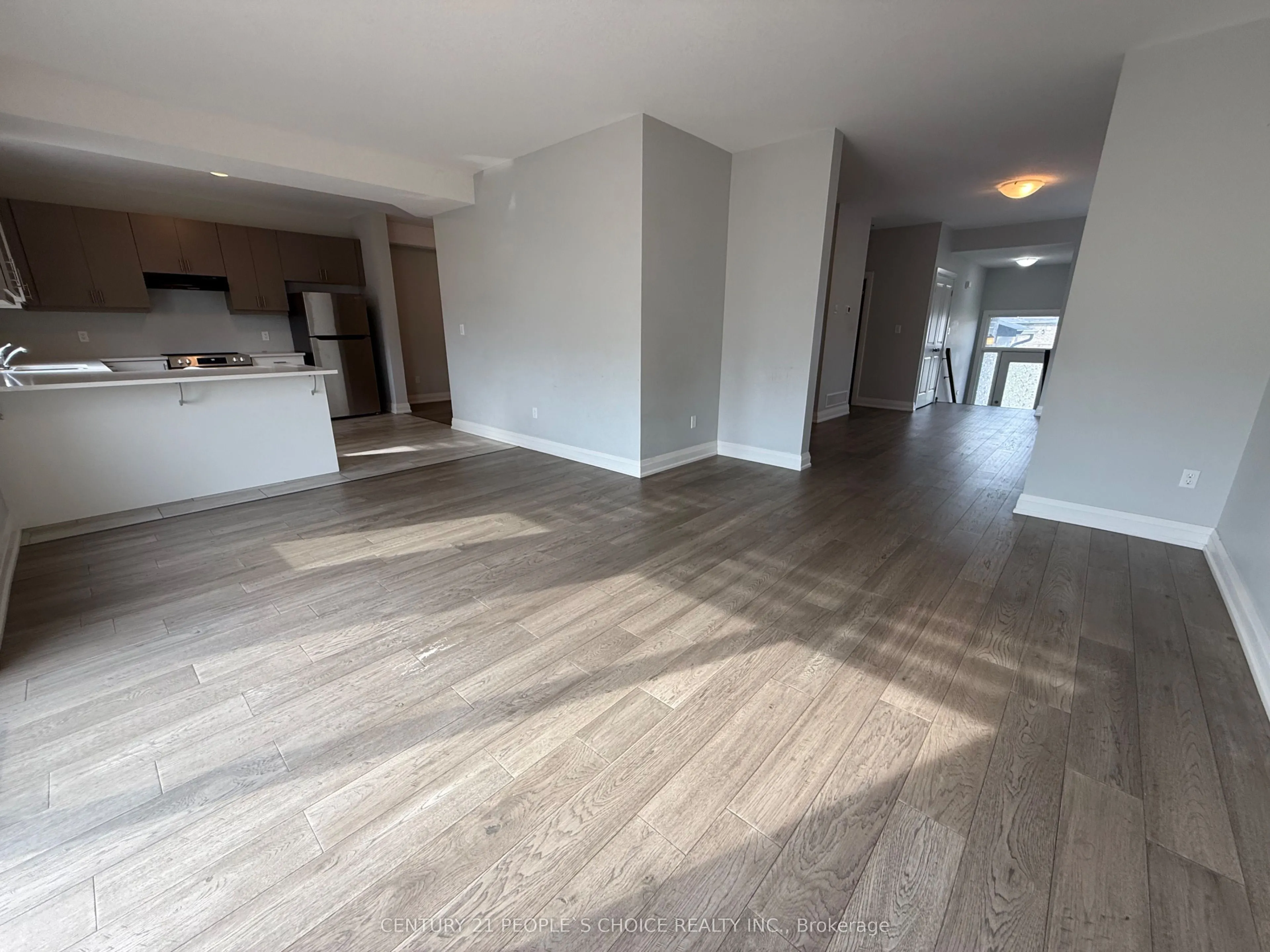 562 Fairway Road, #Upper