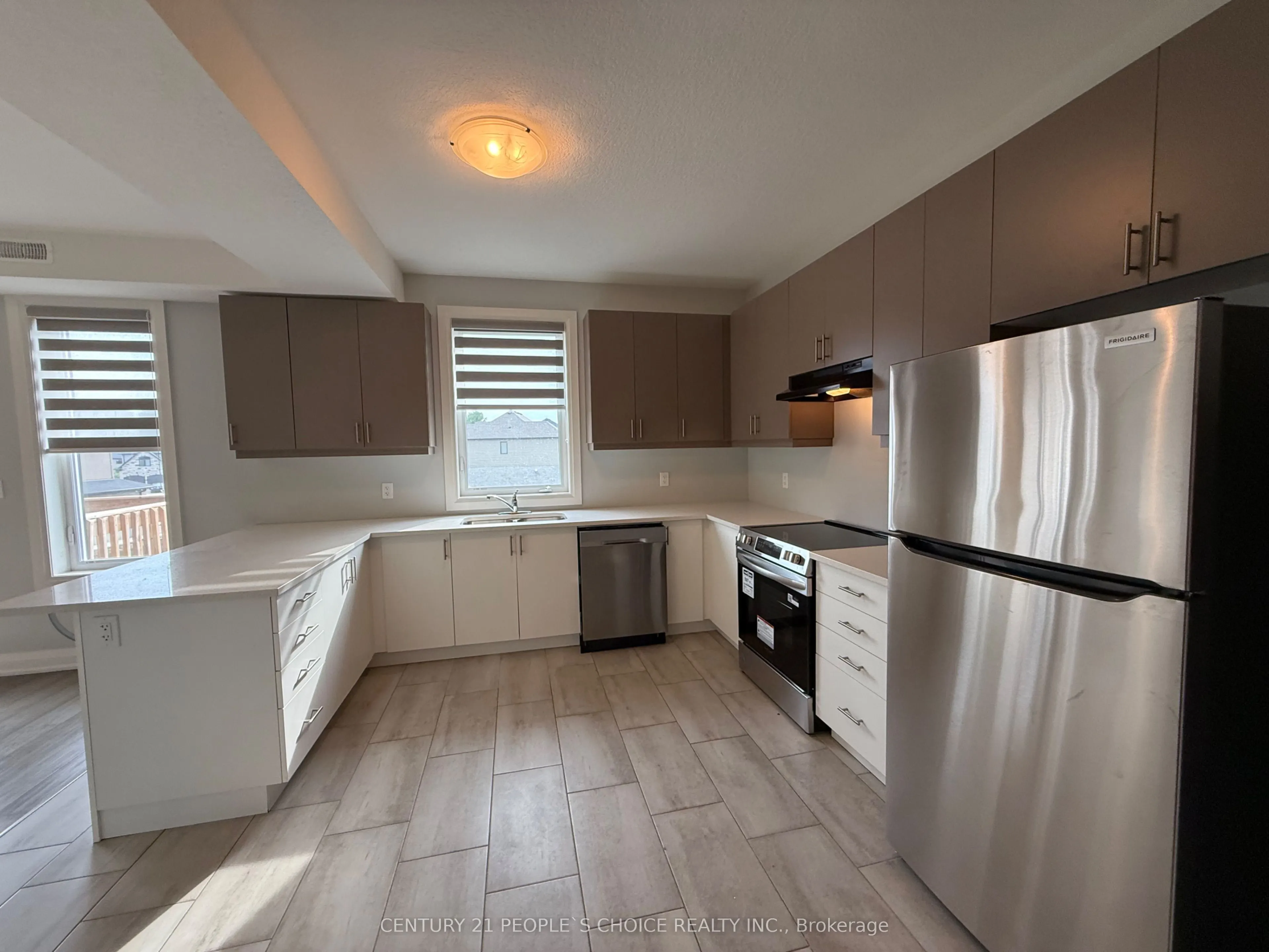 562 Fairway Road, #Upper