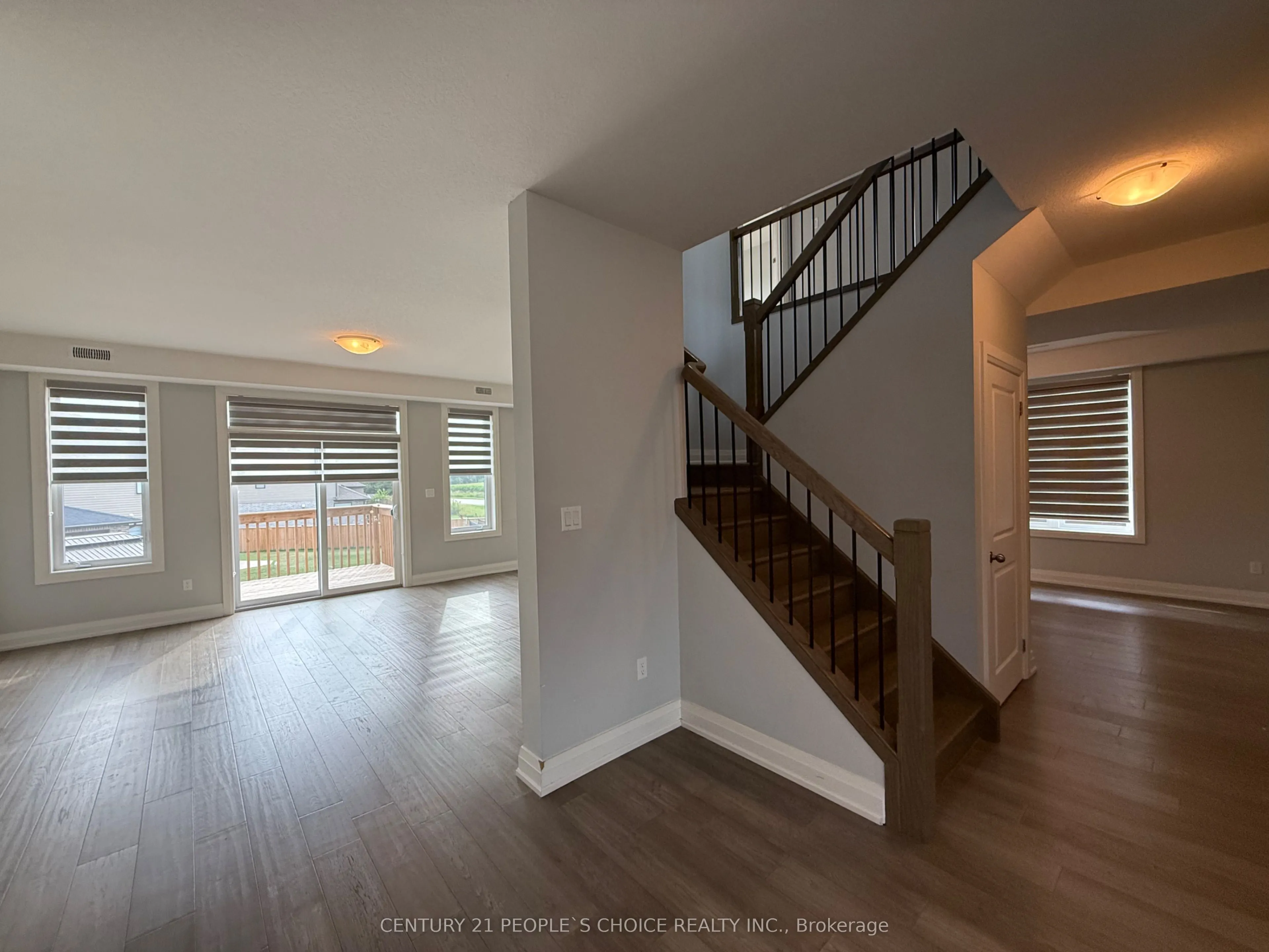 562 Fairway Road, #Upper