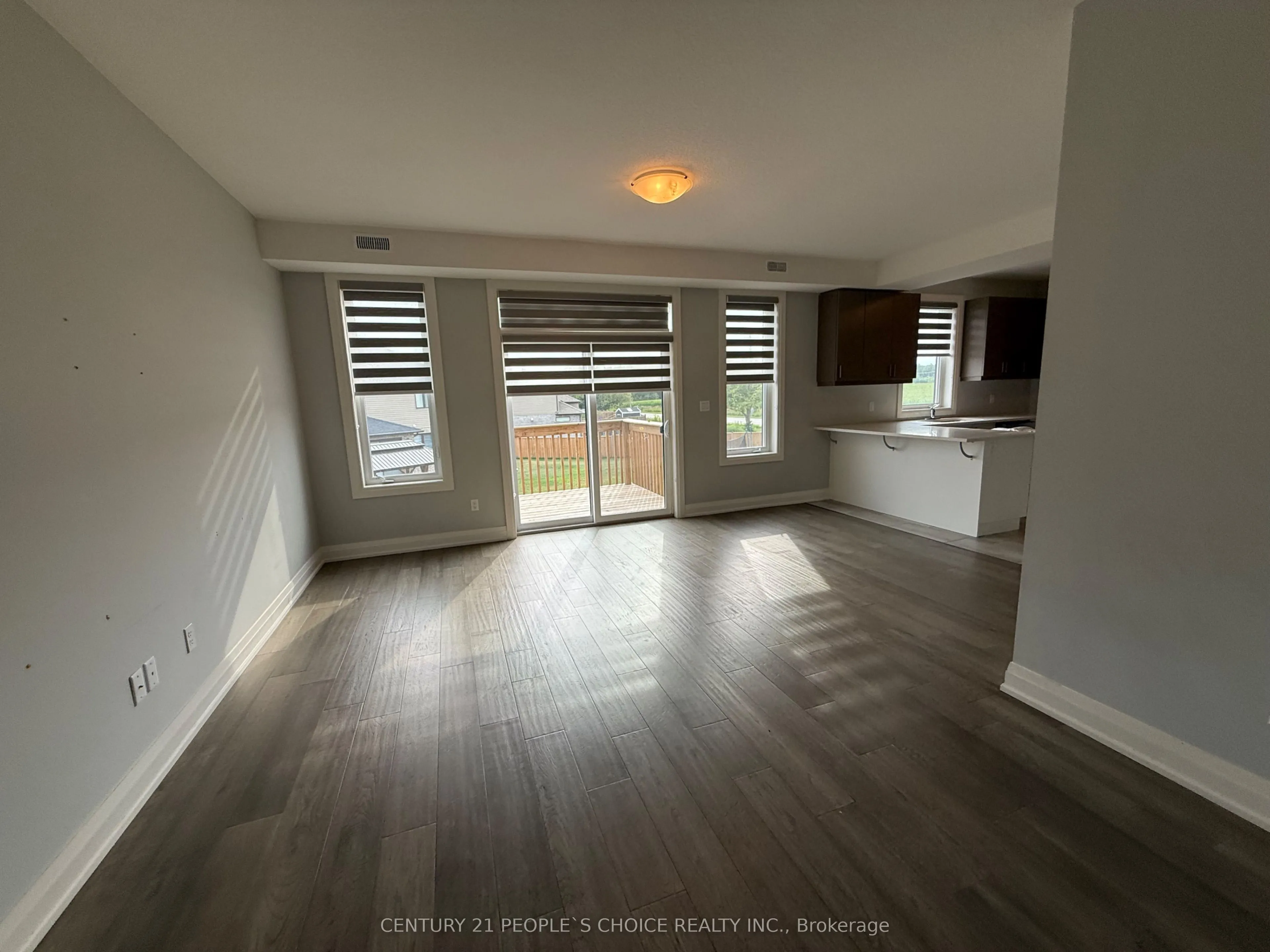 562 Fairway Road, #Upper