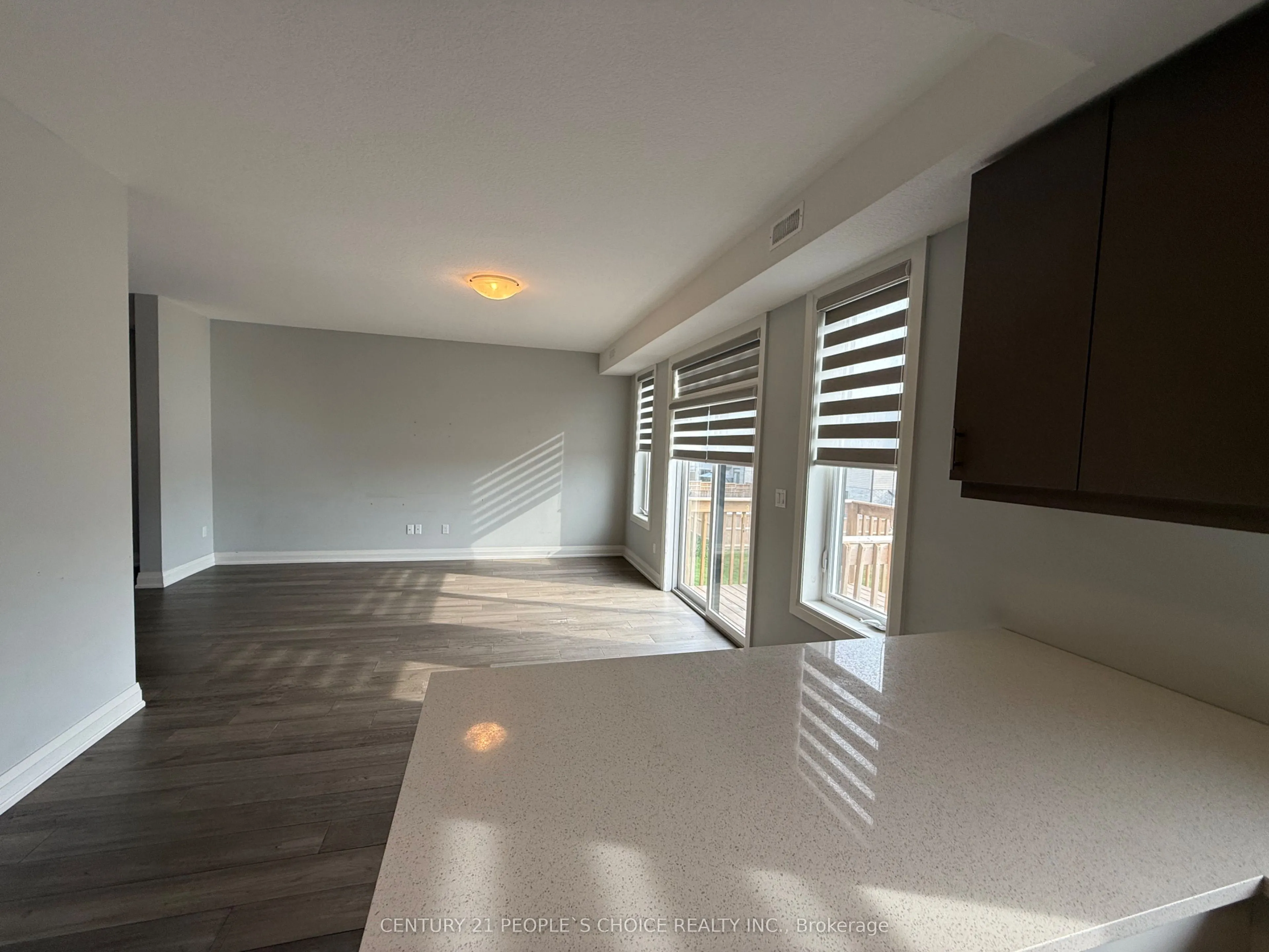 562 Fairway Road, #Upper