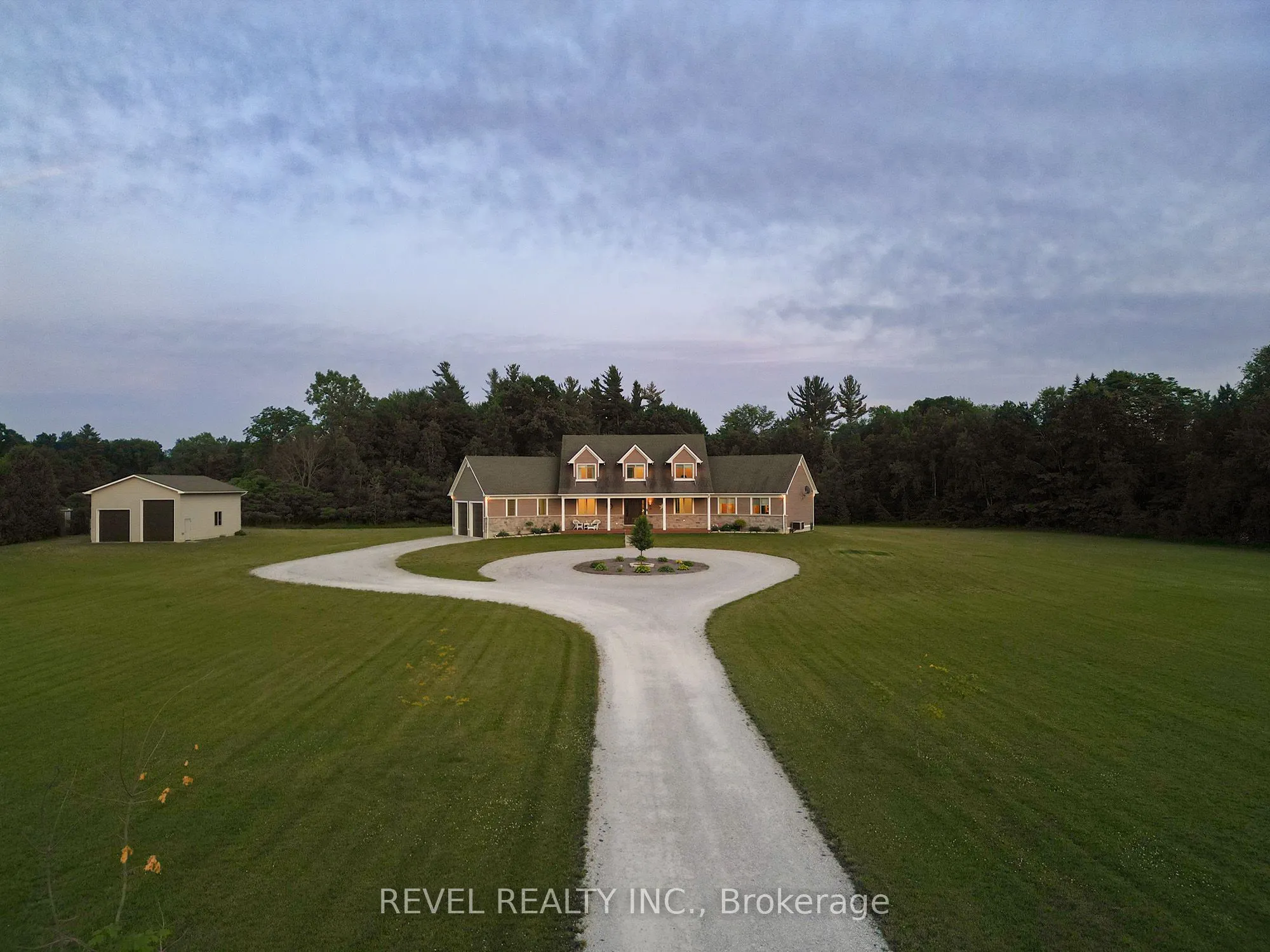 792 Charlotteville Rd 8