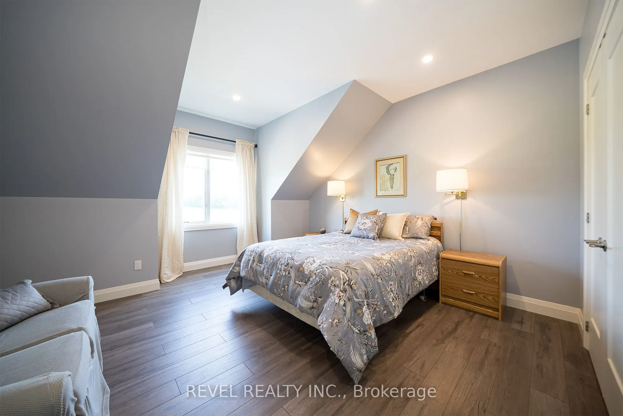 792 Charlotteville Rd 8