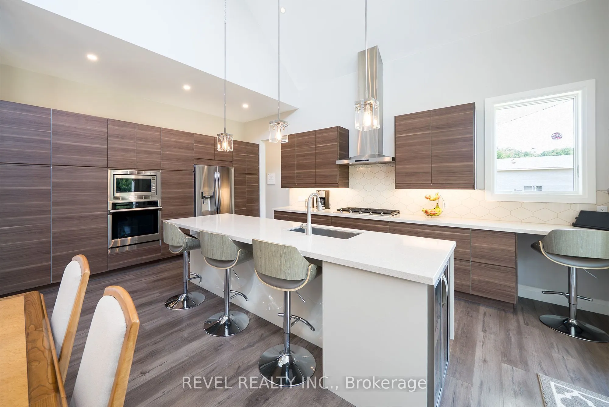 792 Charlotteville Rd 8