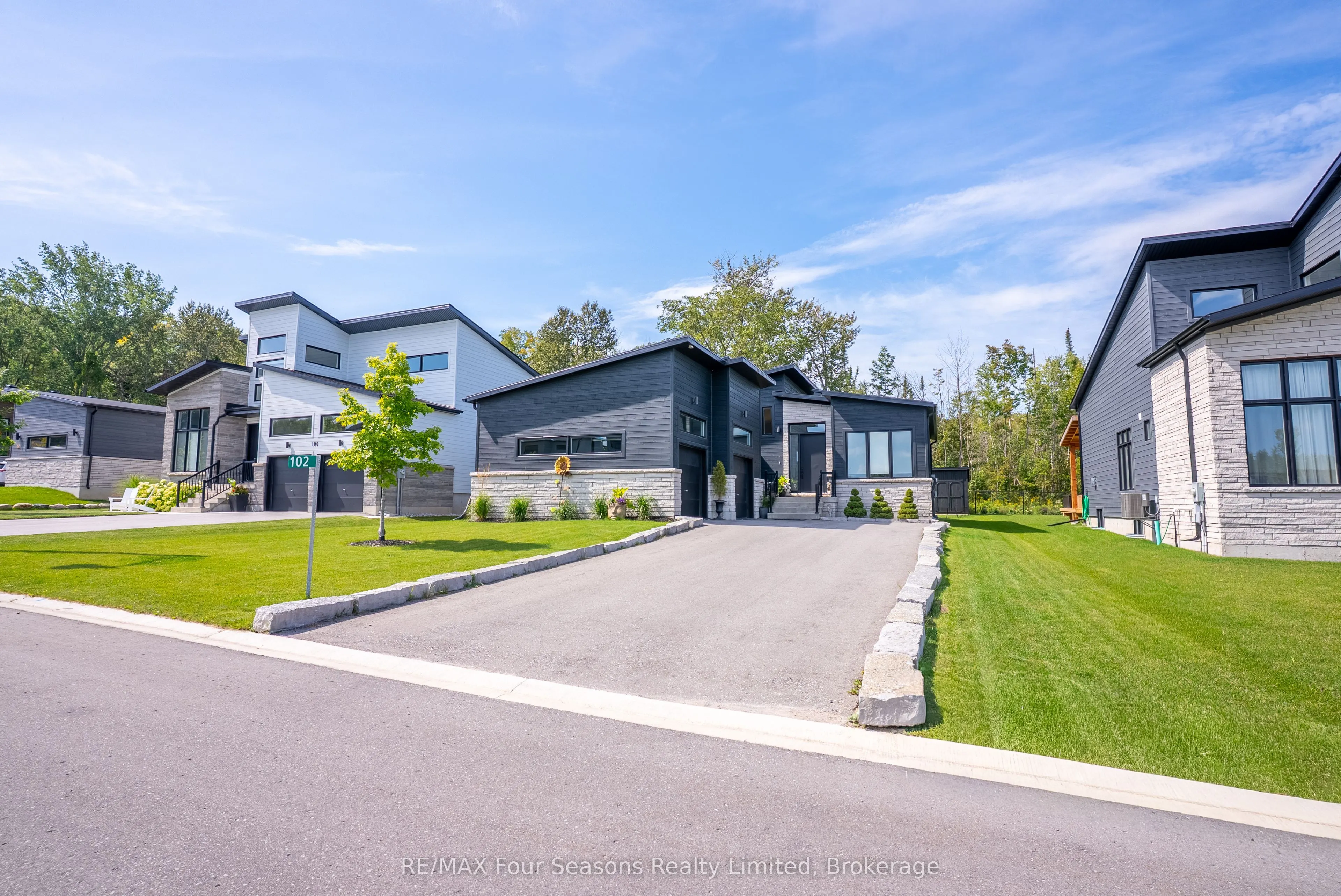 102 Goldie Court