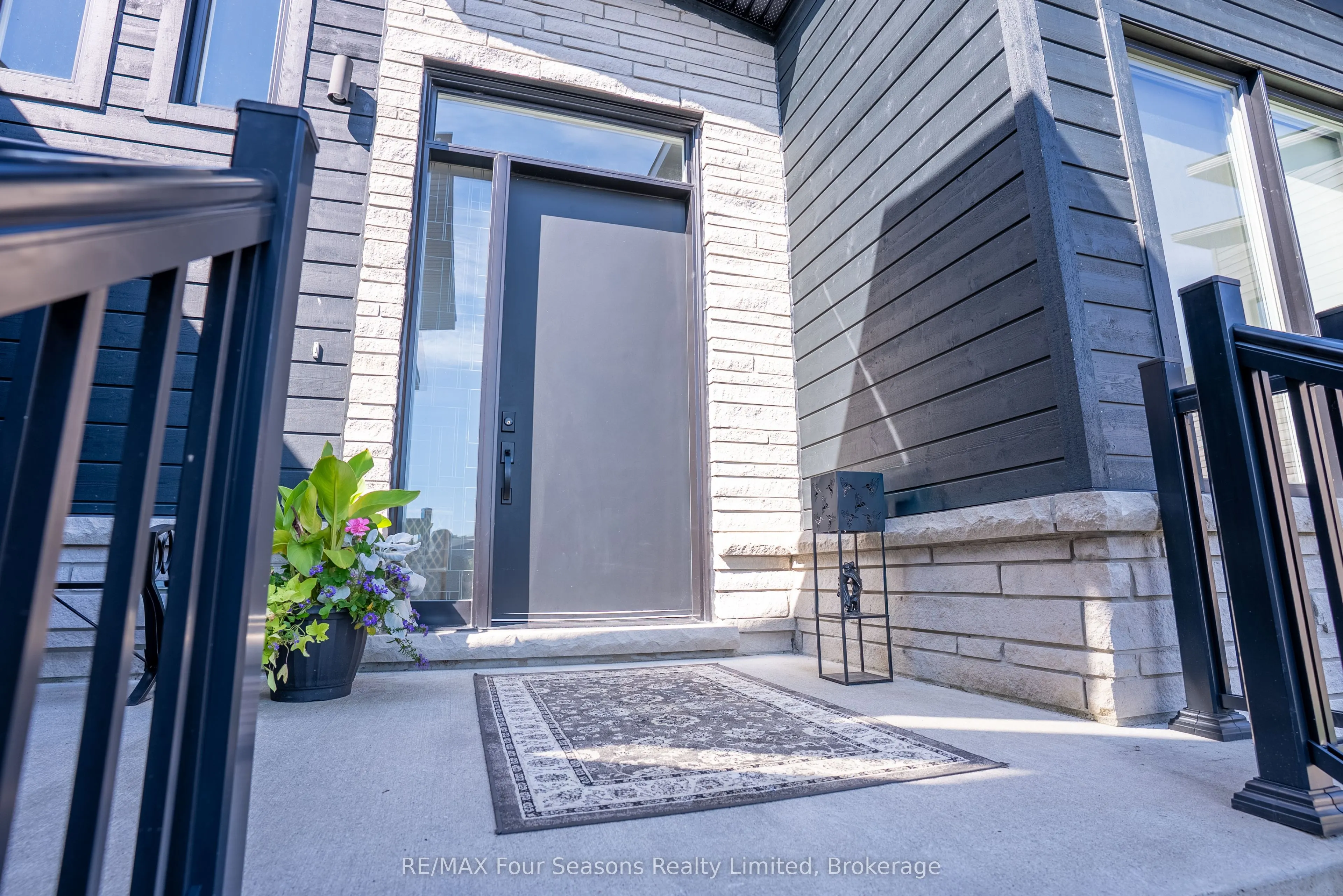 102 Goldie Court